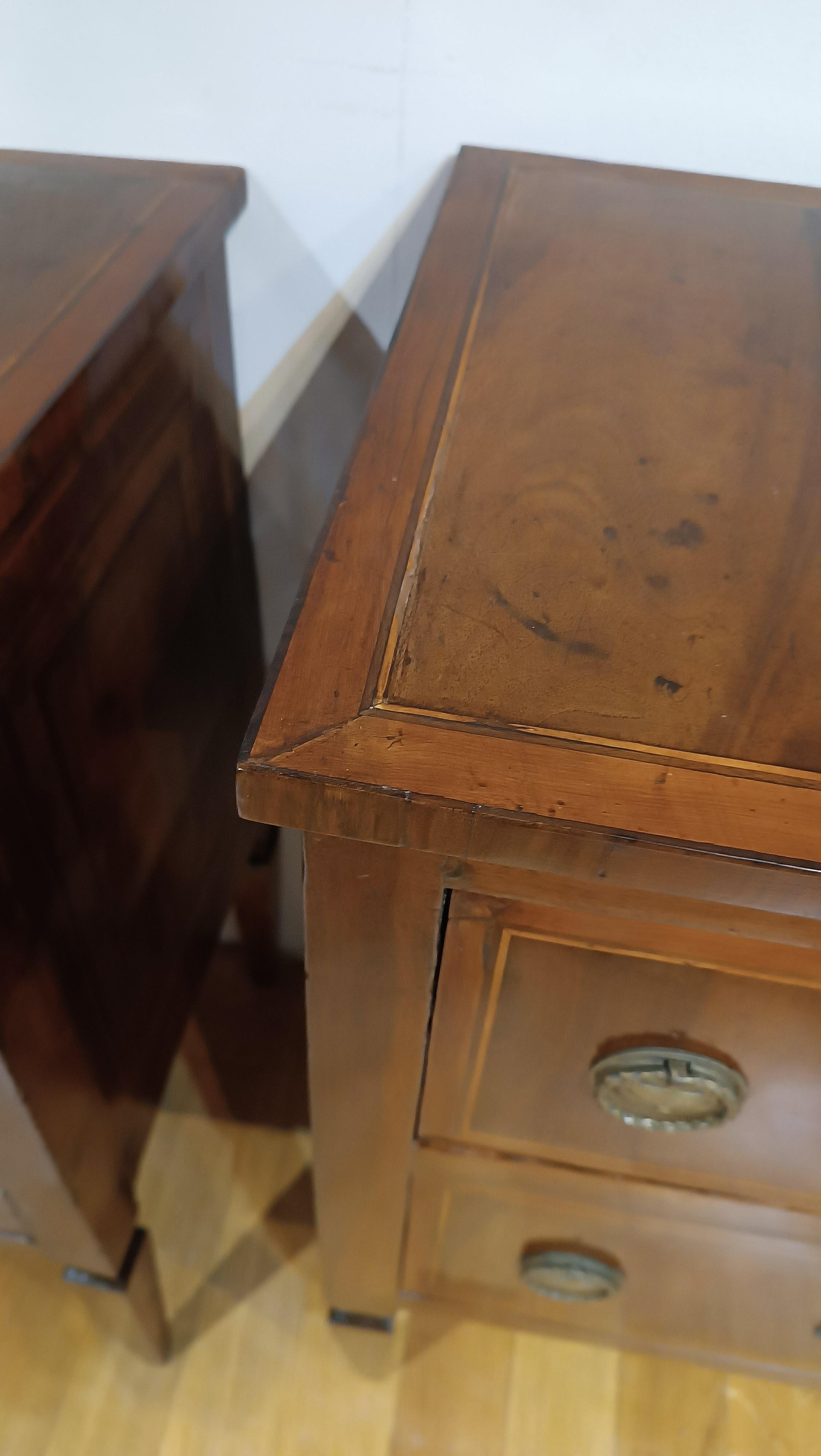 Bronze DEUXIÈME MOITIÉ DU XVIIIe SIÈCLE PAIRE DE TABLETTES LOUIS XVI en vente