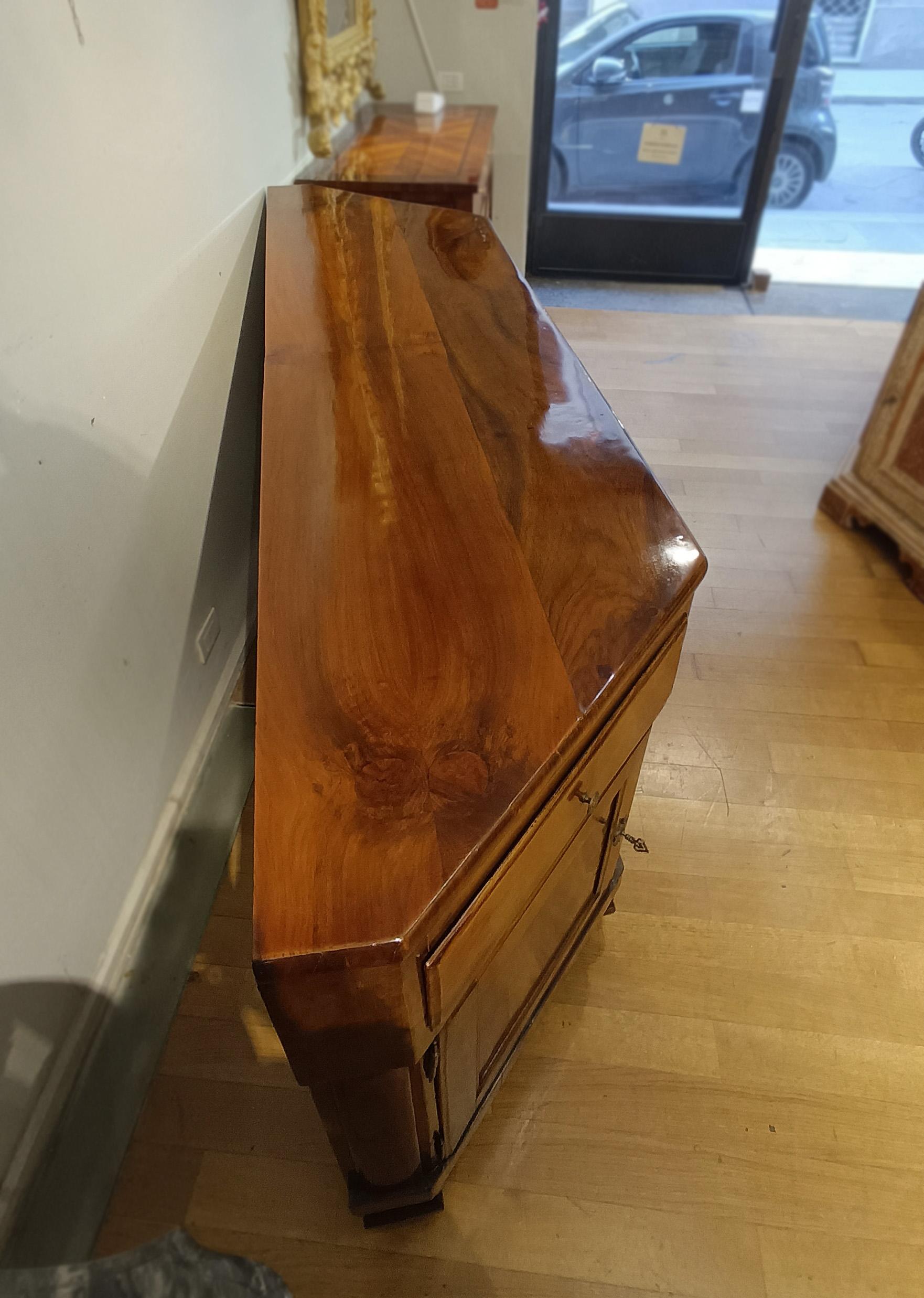 Walnut SECOND HALF OF THE 18th CENTURY ROUNDED WALNUT SIDEBOARD For Sale