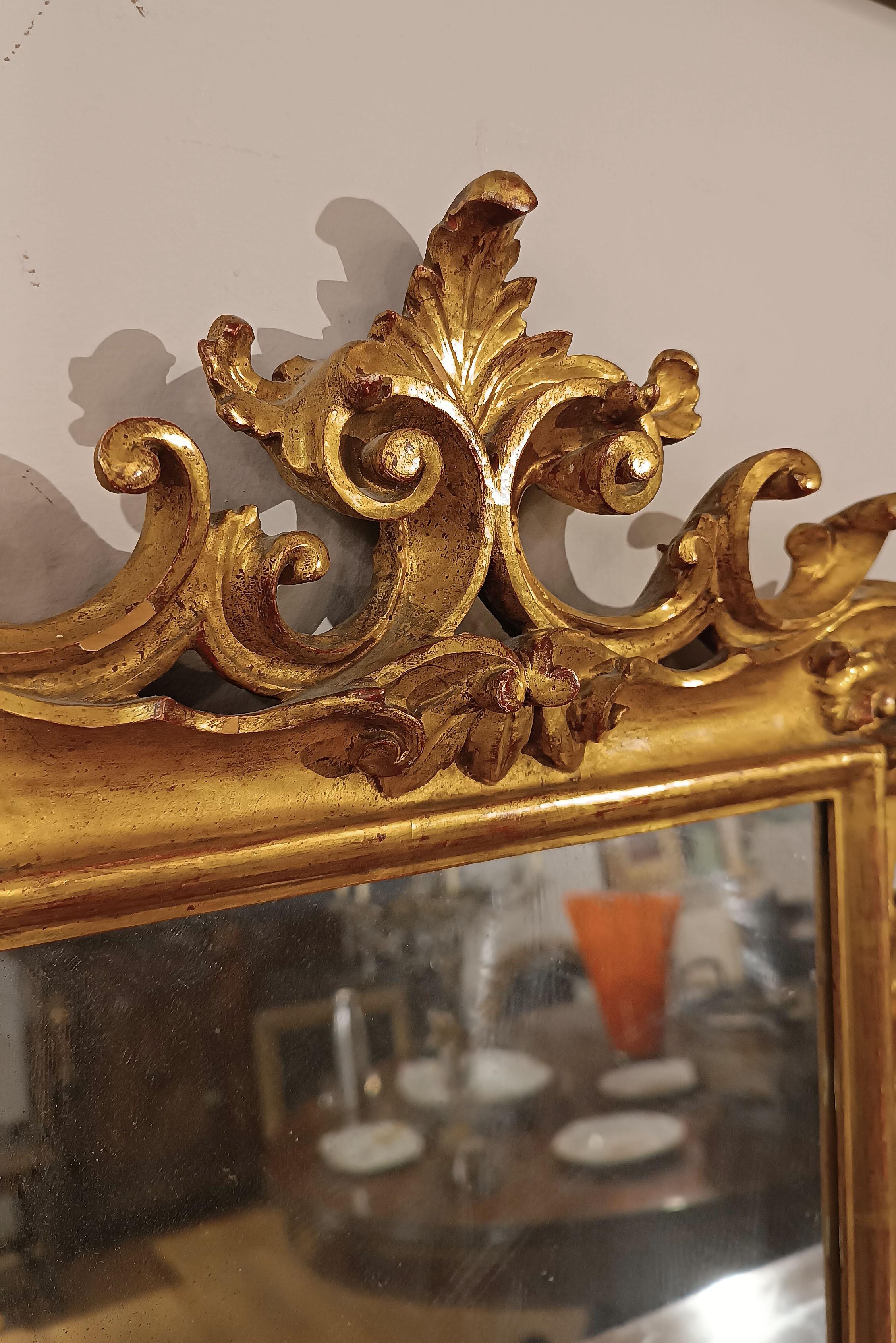 SECOND HALF OF THE 18th CENTURY SMALL GILDED WOOD MIRROR in vendita 1