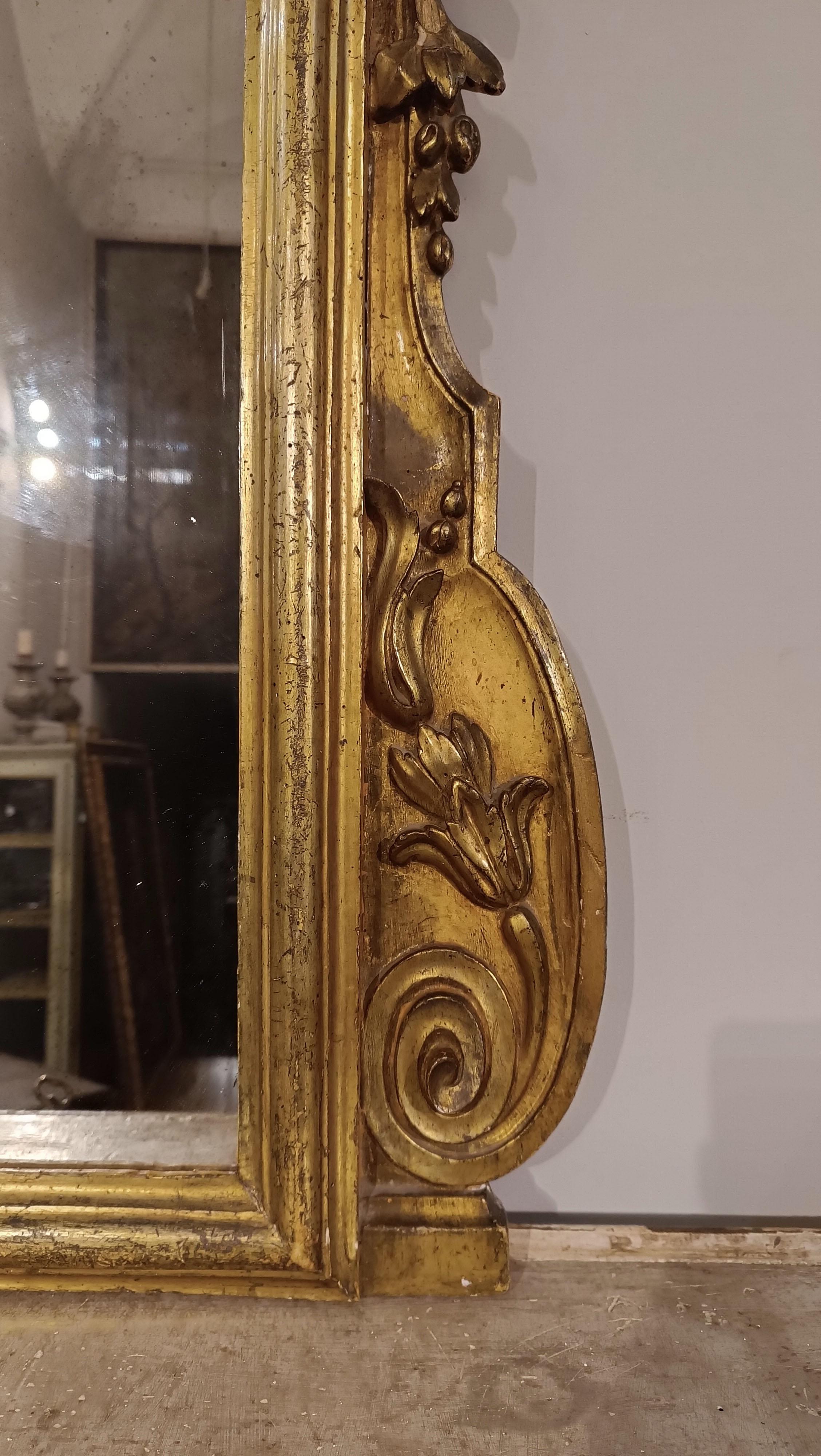 18th Century SECOND HALF OF THE 18th CENTURY SMALL MIRROR IN GOLDEN WOOD  For Sale