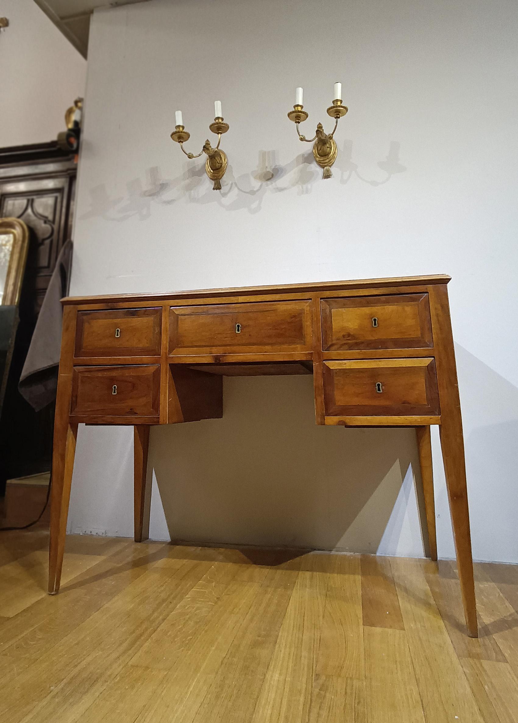 SECOND HALF OF THE 18th CENTURY SMALL NEOCLASSICAL SLAB WRITING DESK For Sale 2
