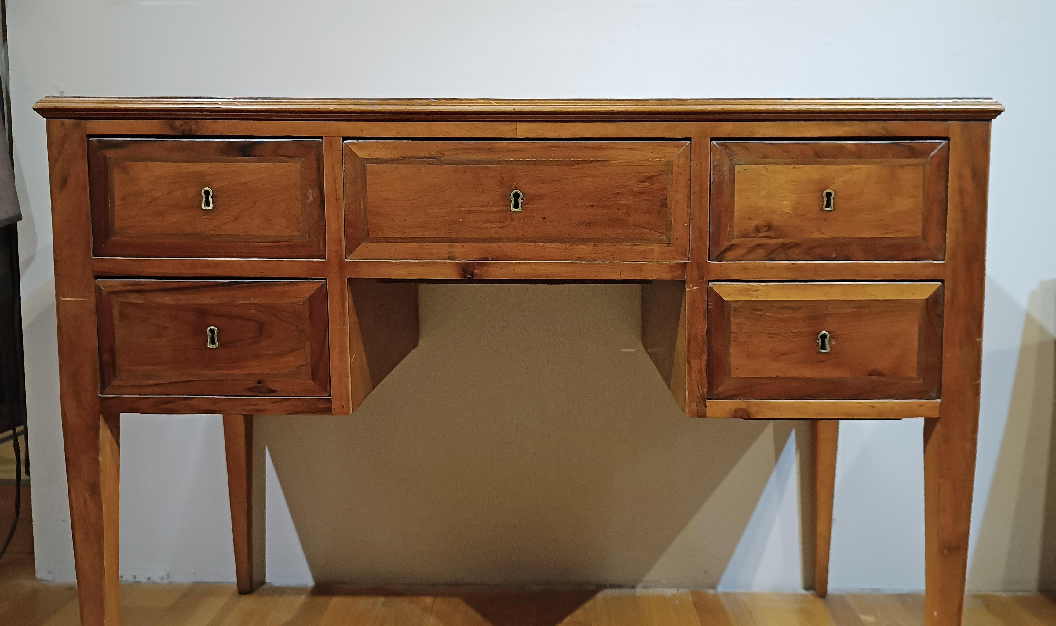 Olive SECOND HALF OF THE 18th CENTURY SMALL NEOCLASSICAL SLAB WRITING DESK For Sale