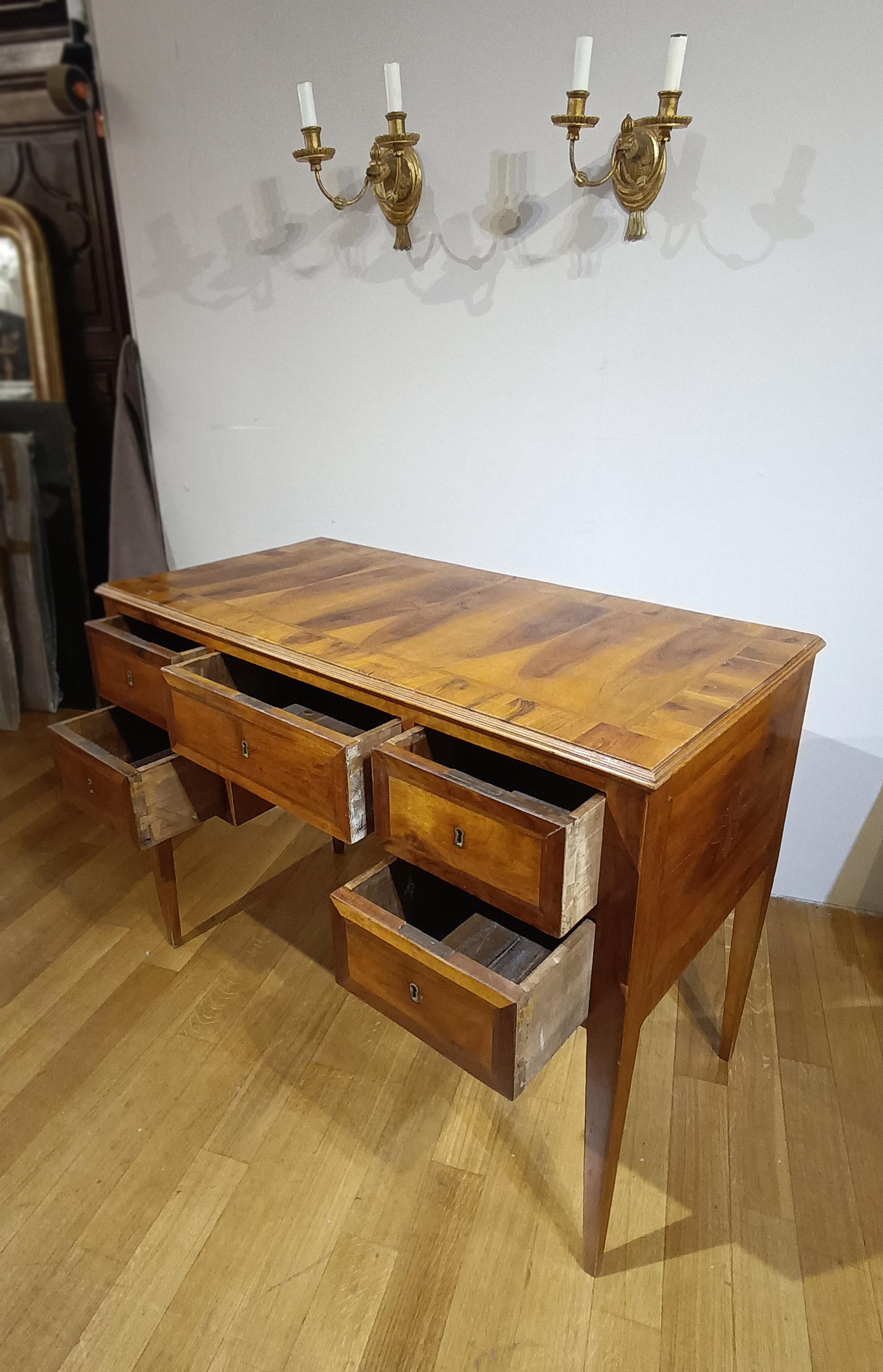 SECOND HALF OF THE 18th CENTURY SMALL NEOCLASSICAL SLAB WRITING DESK For Sale 1