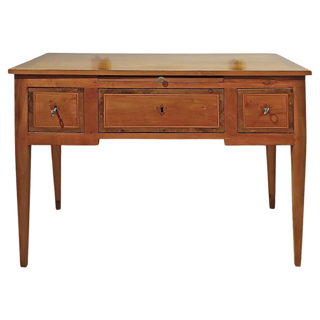 SECOND HALF OF THE 18th CENTURY SMALL NEOCLASSICAL VENEREED WRITING DESK