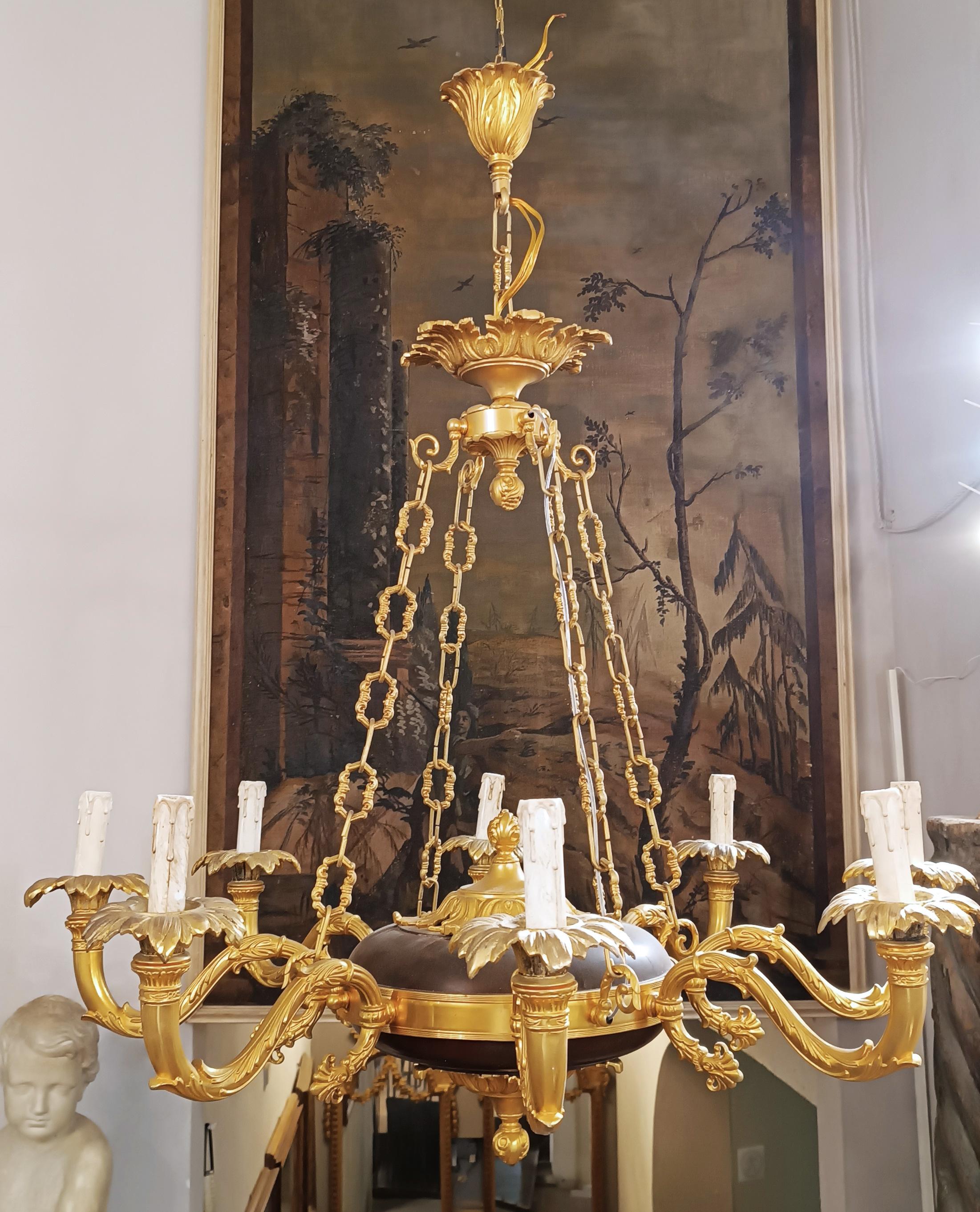 19th Century SECOND HALF OF THE 19th CENTURY CHANDELIER IN GOLDEN AND PATINATED BRONZE  For Sale