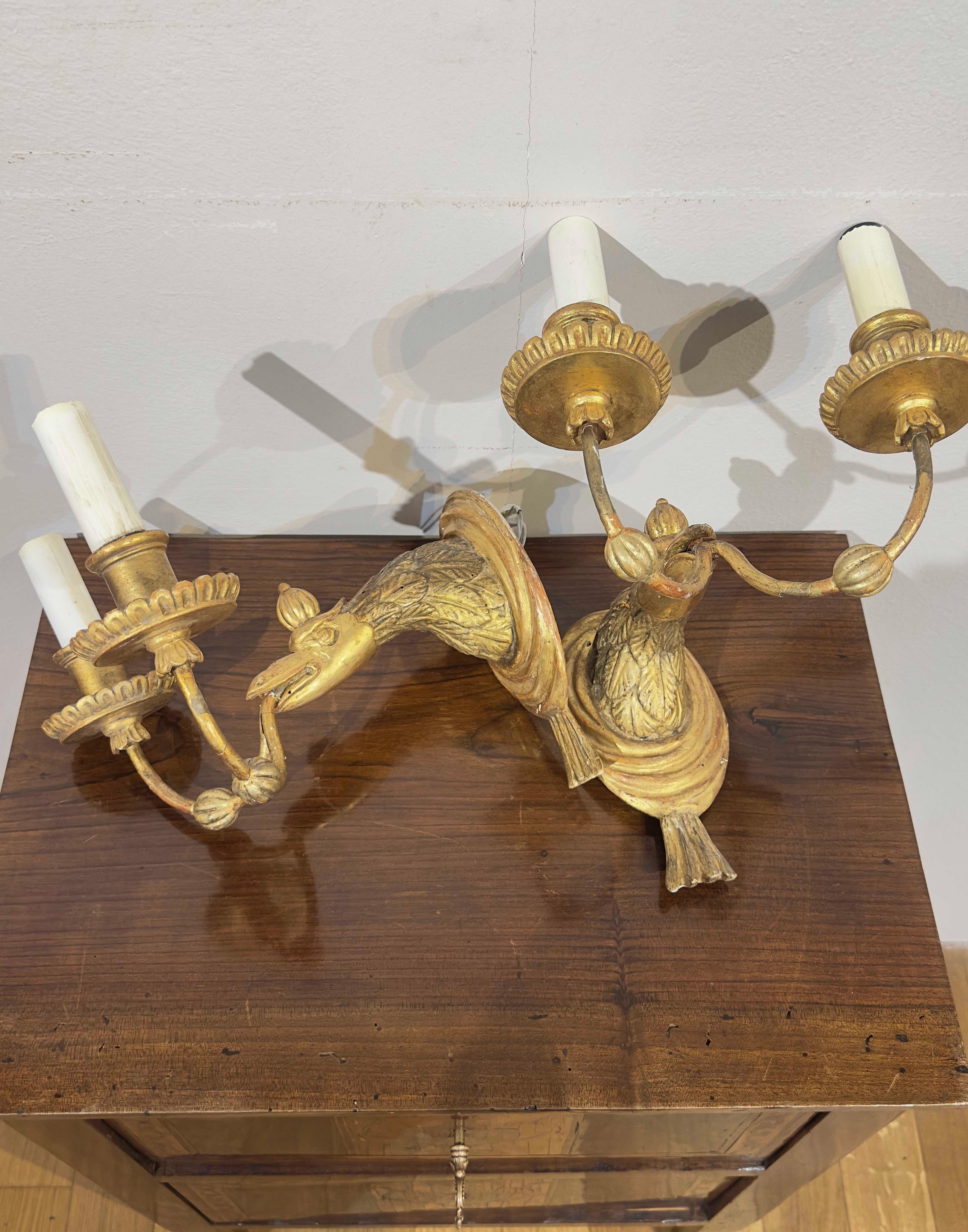 SECOND HALF OF THE 19th CENTURY PAIR OF GILDED WOOD WALL LIGHTS In Good Condition For Sale In Firenze, FI