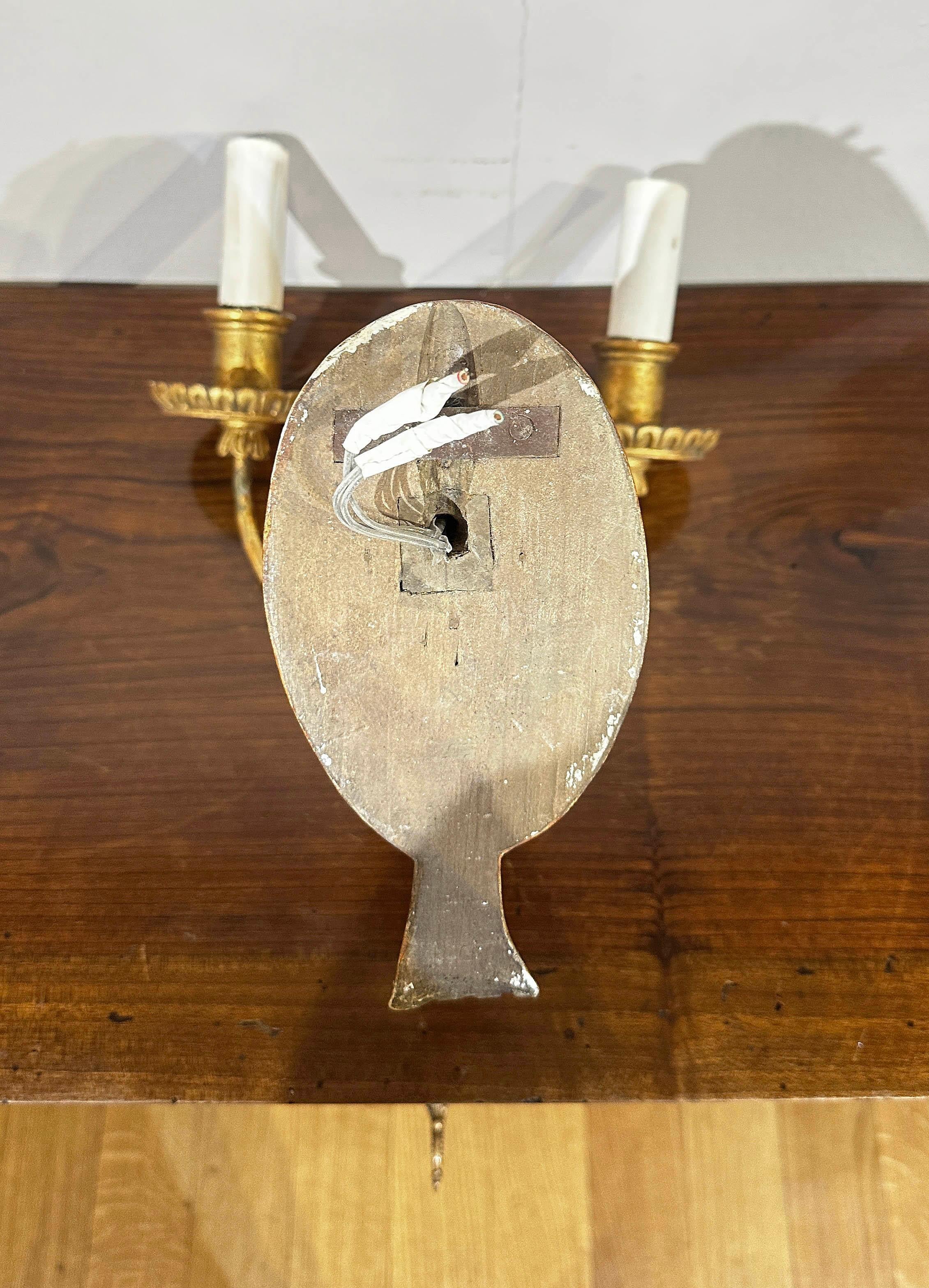 SECOND HALF OF THE 19th CENTURY PAIR OF GILDED WOOD WALL LIGHTS For Sale 1