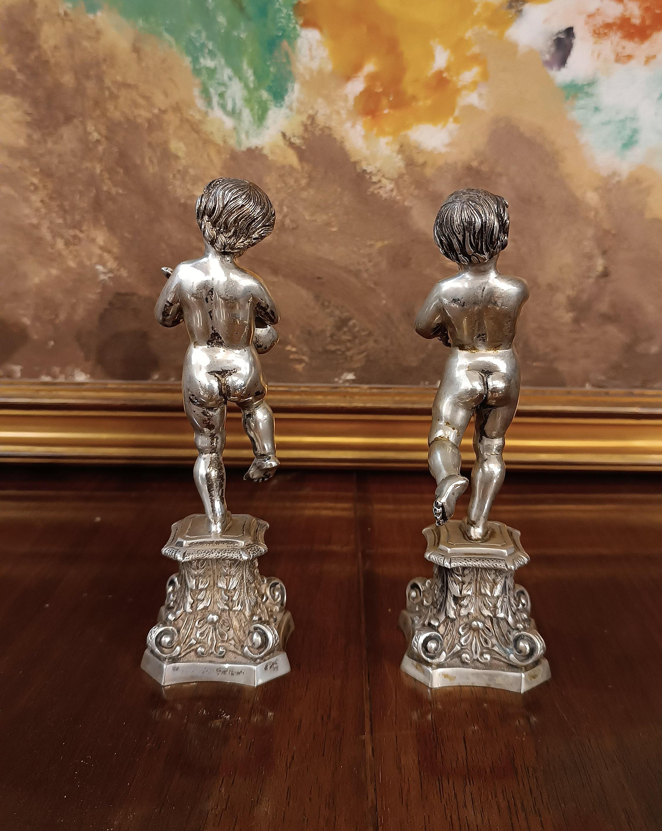 ZWEITE HÄLFTE DES 19. JAHRHUNDERTS PÄRCHEN VON SILBERKUPPEN im Zustand „Gut“ im Angebot in Firenze, FI