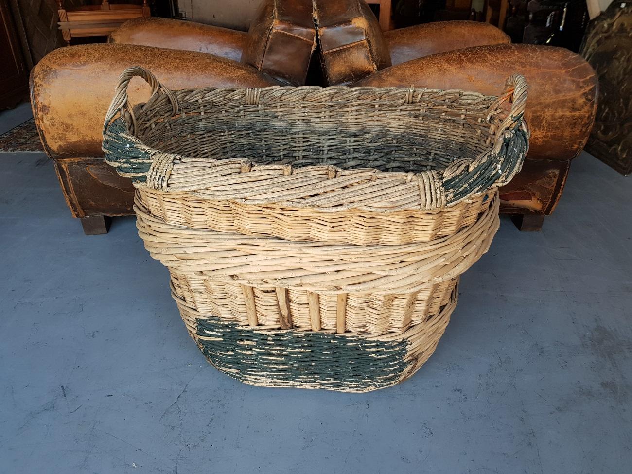 Hand-Crafted Second Half of the 20th Century Vintage French Champagne Wicker Grapes Basket