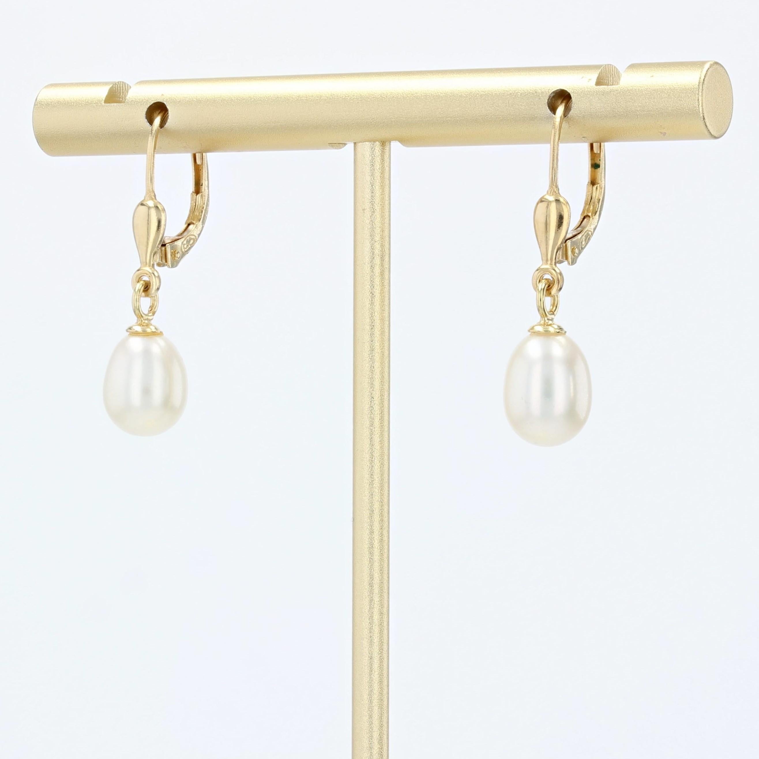 Modern Second Hand Cultured Pearl 18 Karat Yellow Gold Dangle Earrings