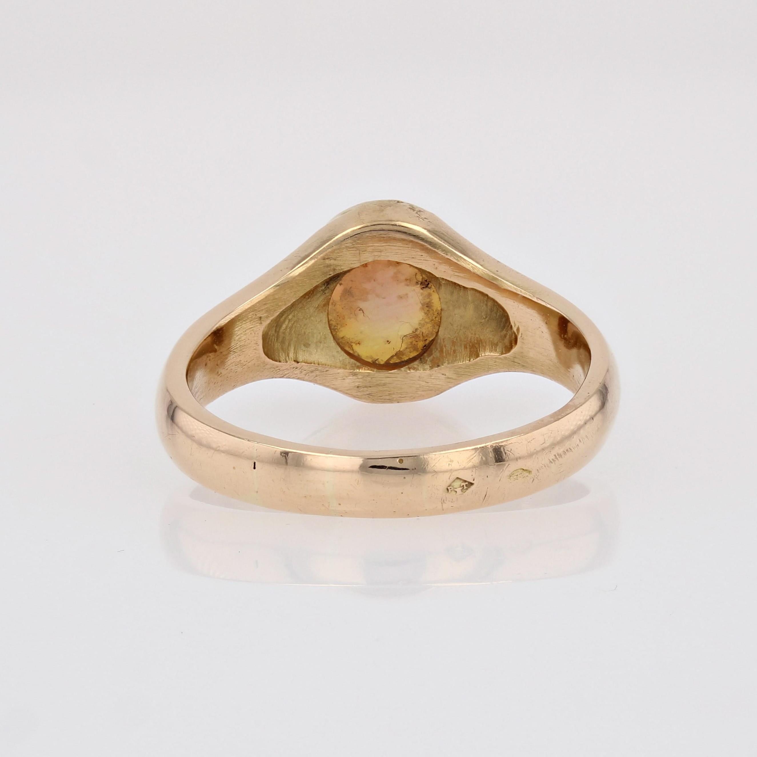 Bague jonc en or jaune 18 carats avec opale de deuxième main en vente 9