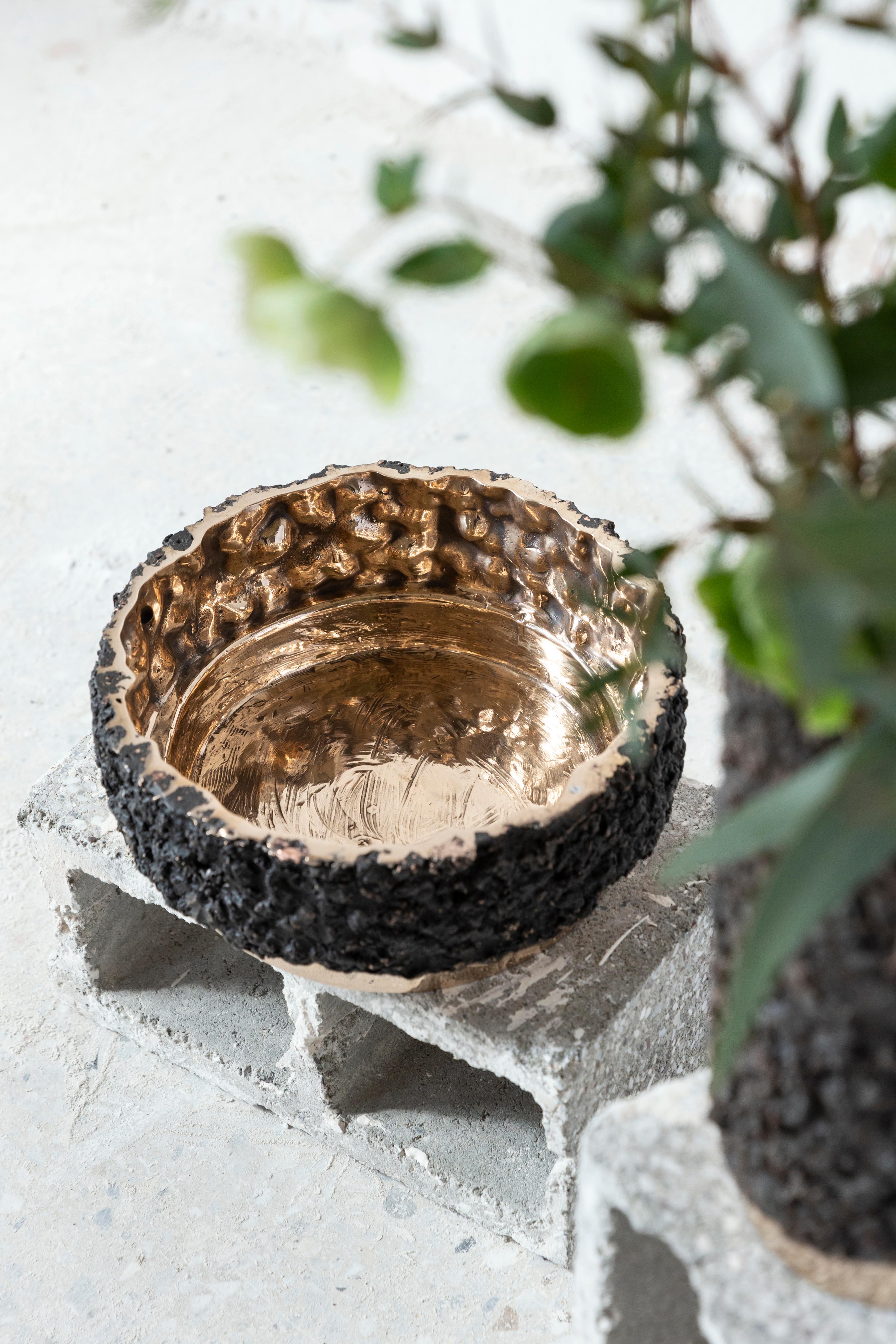 Modern Secondo Fuoco Contemporary Flat Vase in Bronze and Slag For Sale
