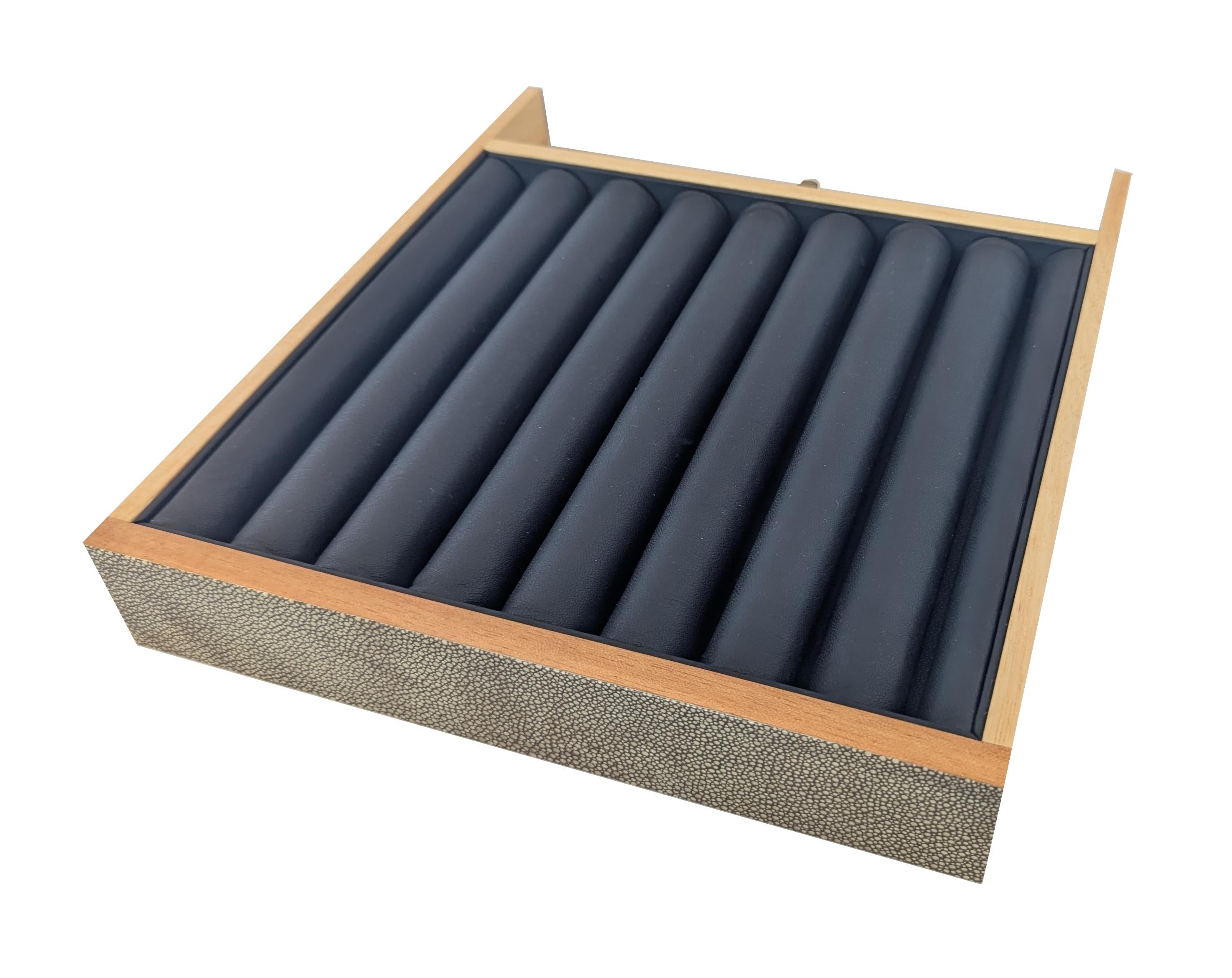 Caja expositora secreta para joyas y bolígrafos. Piel de ébano de Macassar y Shagreen. en Nuevo estado para la venta en Queensland, AU