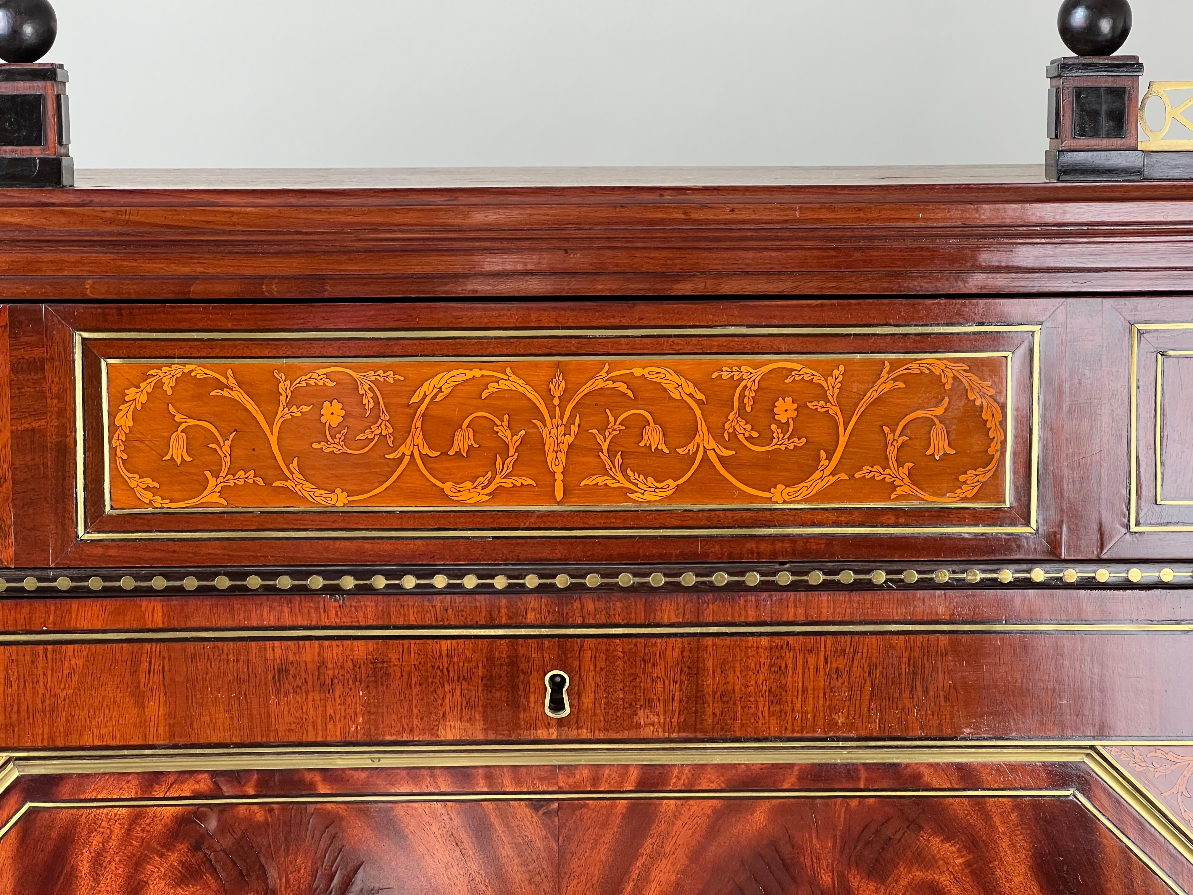 Secrétaire à abattant d'époque French Louis XVI Style Secretary c. Fin du 19ème siècle. en vente 2