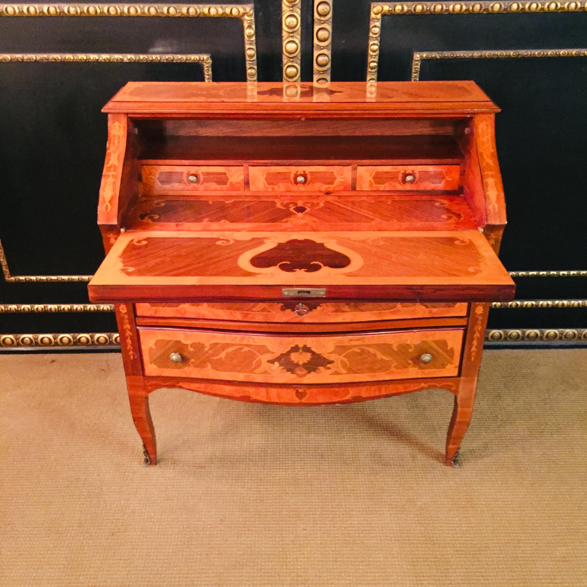 Secretaire in Baroque Stil with Inlays Made in Italy In Good Condition In Berlin, DE