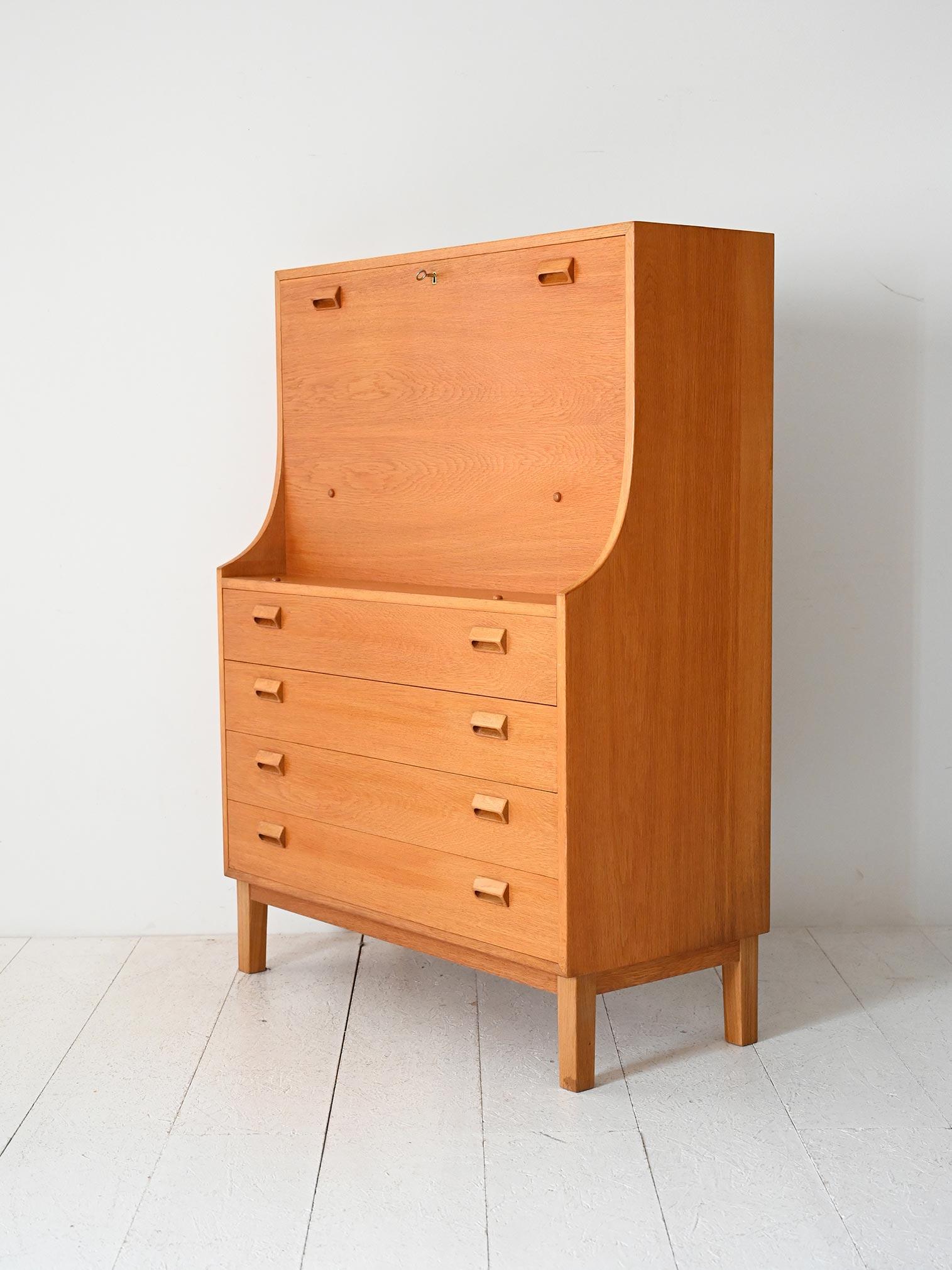 1960s oak secrétaire by Børge Mogensen In Good Condition For Sale In Brescia, IT