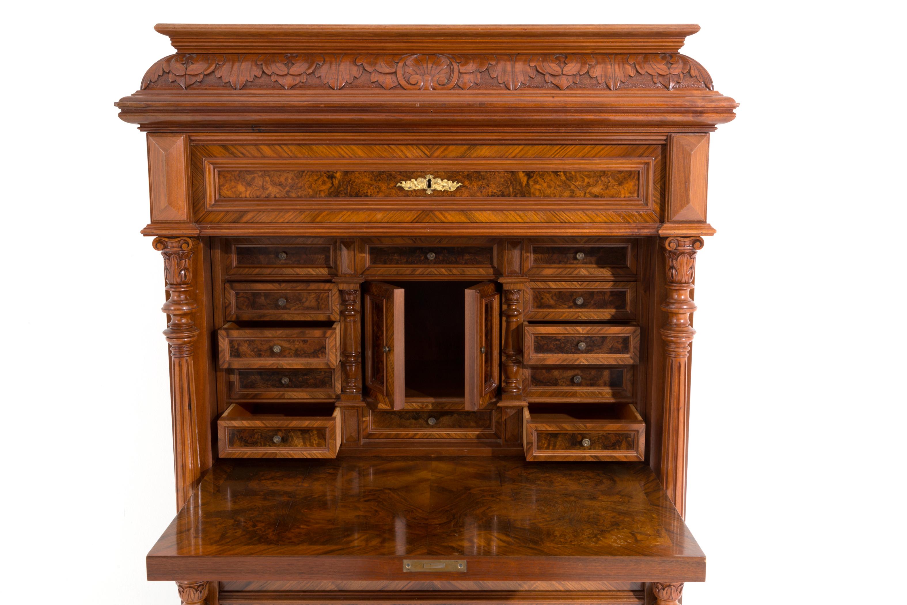 Secretaire in Veneered Wood Made in the 19th Century In Good Condition In Milano, IT