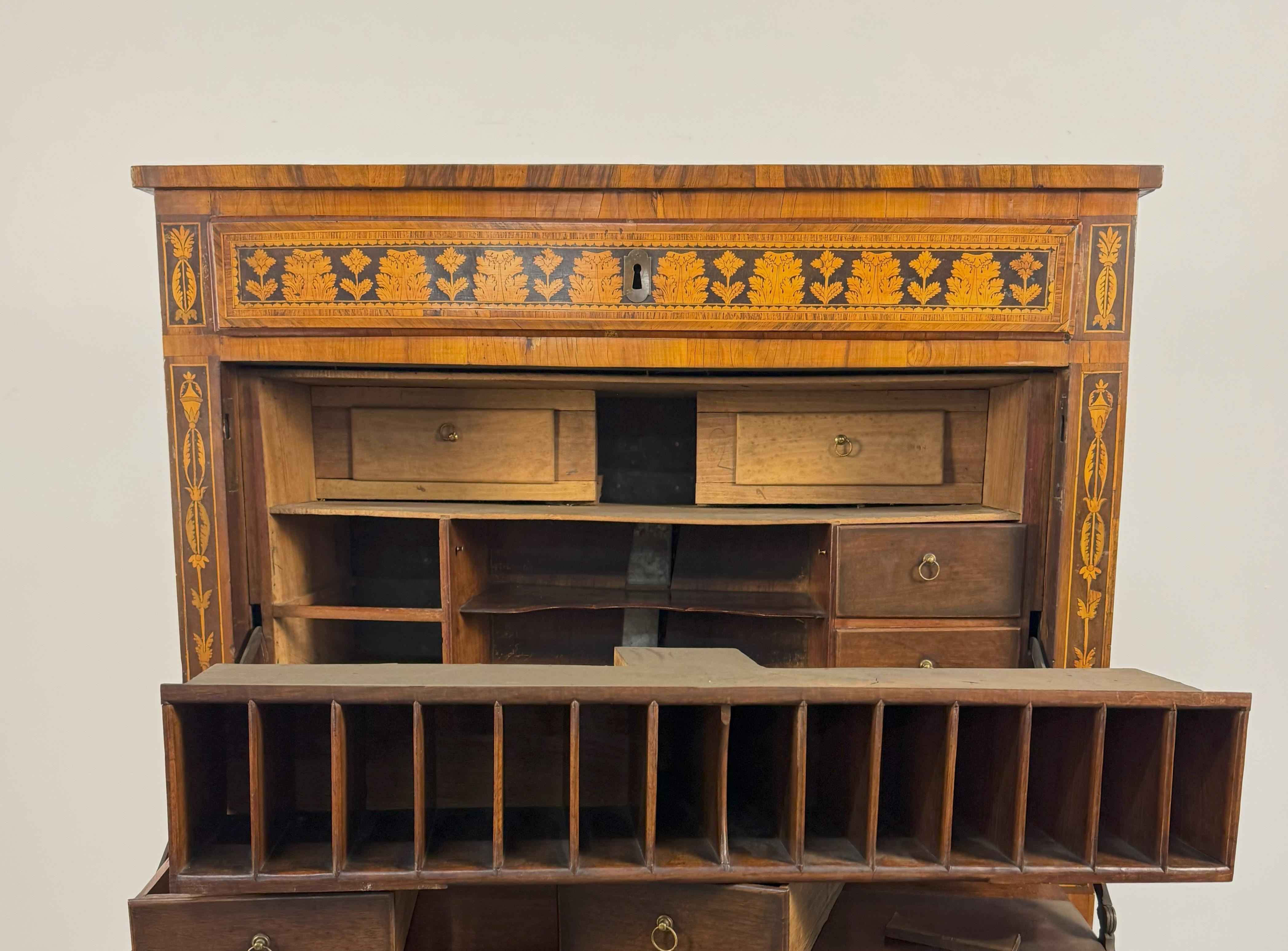 Secretaire, Lombardy, late 18th century For Sale 1