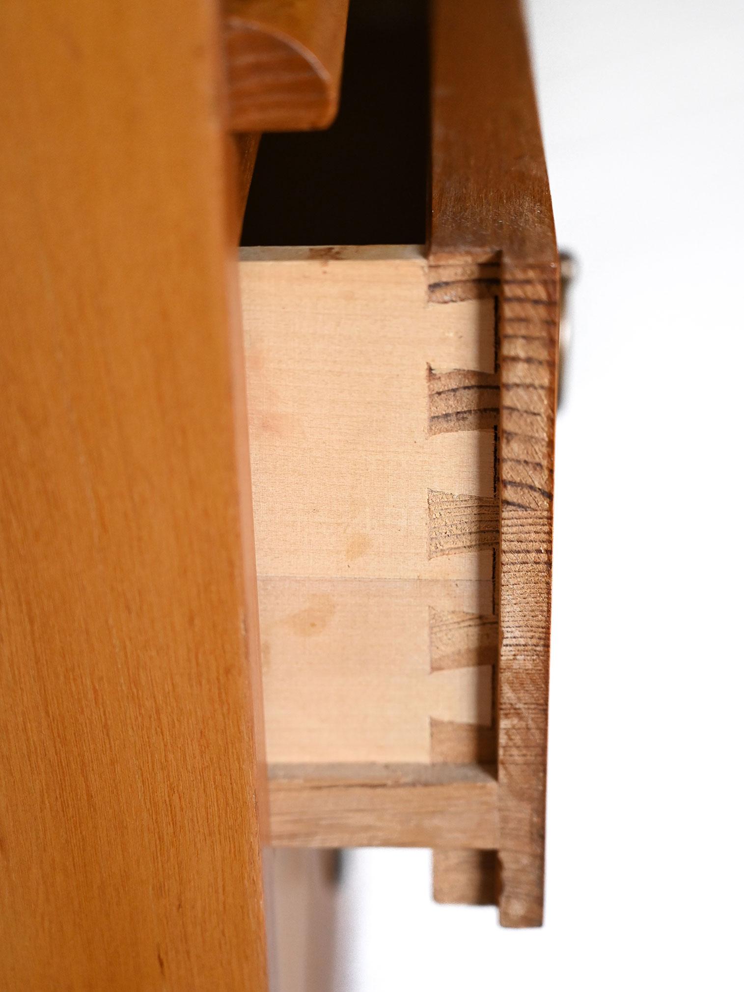 Scandinavian Sécretaire with pull-out top For Sale 1