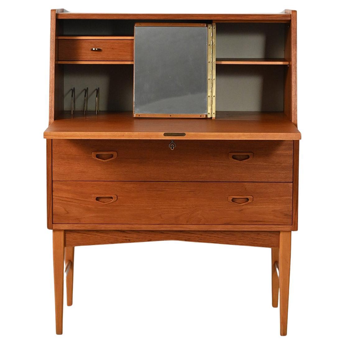 Secretaire scandinavo con specchio nascosto, anni ’60