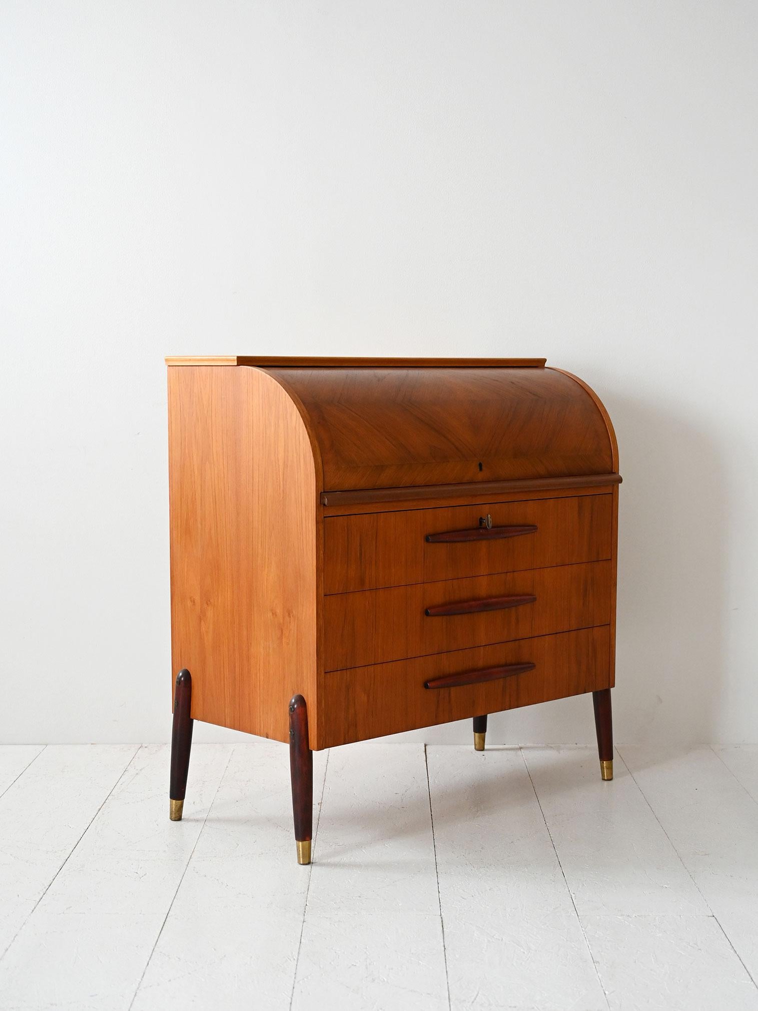 Scandinavian Secrétaire vintage scandinavo in teak anni ’50/60 in vendita