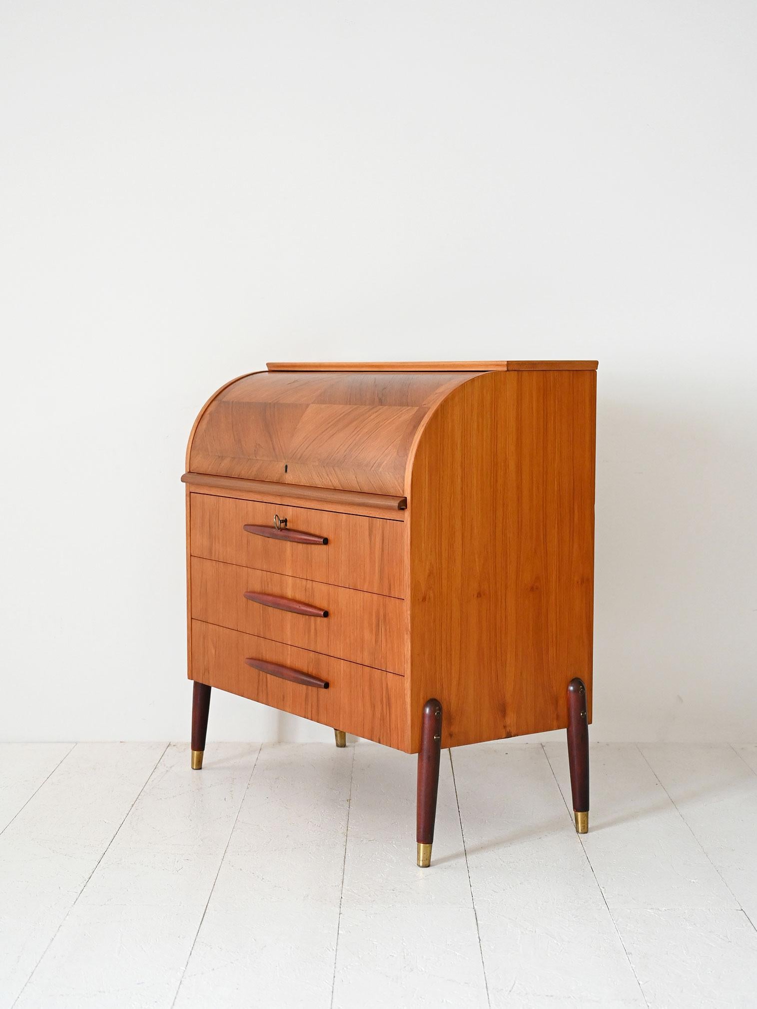 Secrétaire vintage scandinavo in teak anni ’50/60 In condizioni buone in vendita a Brescia, IT