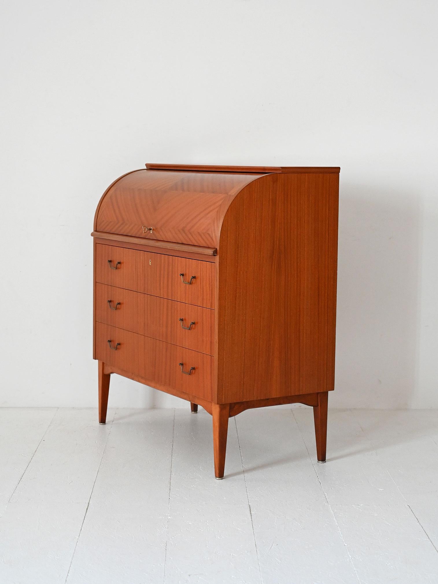 Secrétaire vintage scandinavo in teak intarsiato In condizioni buone in vendita a Brescia, IT
