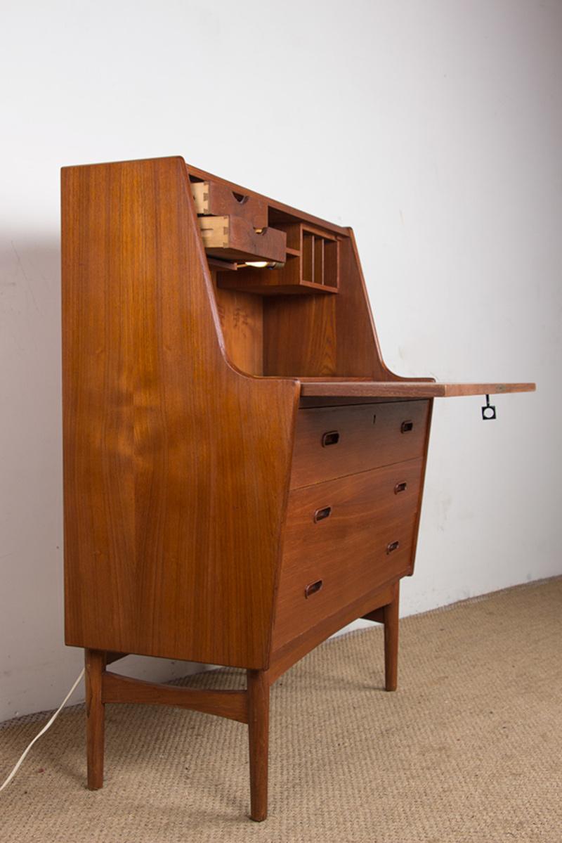 Segreteria, scrivania danese in teak modello 37 di Arne Wahl Iversen per Vinde Mobelfabrik in vendita 4