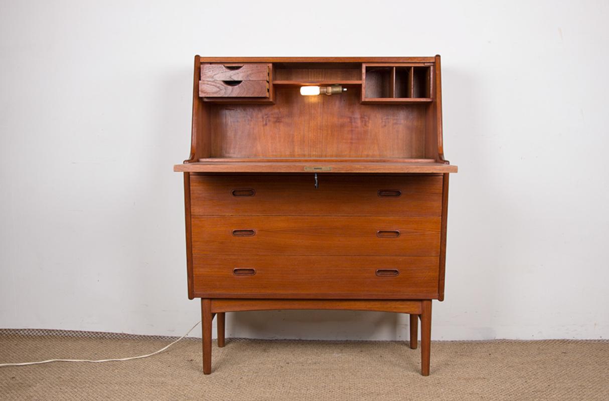 Segreteria, scrivania danese in teak modello 37 di Arne Wahl Iversen per Vinde Mobelfabrik in vendita 1