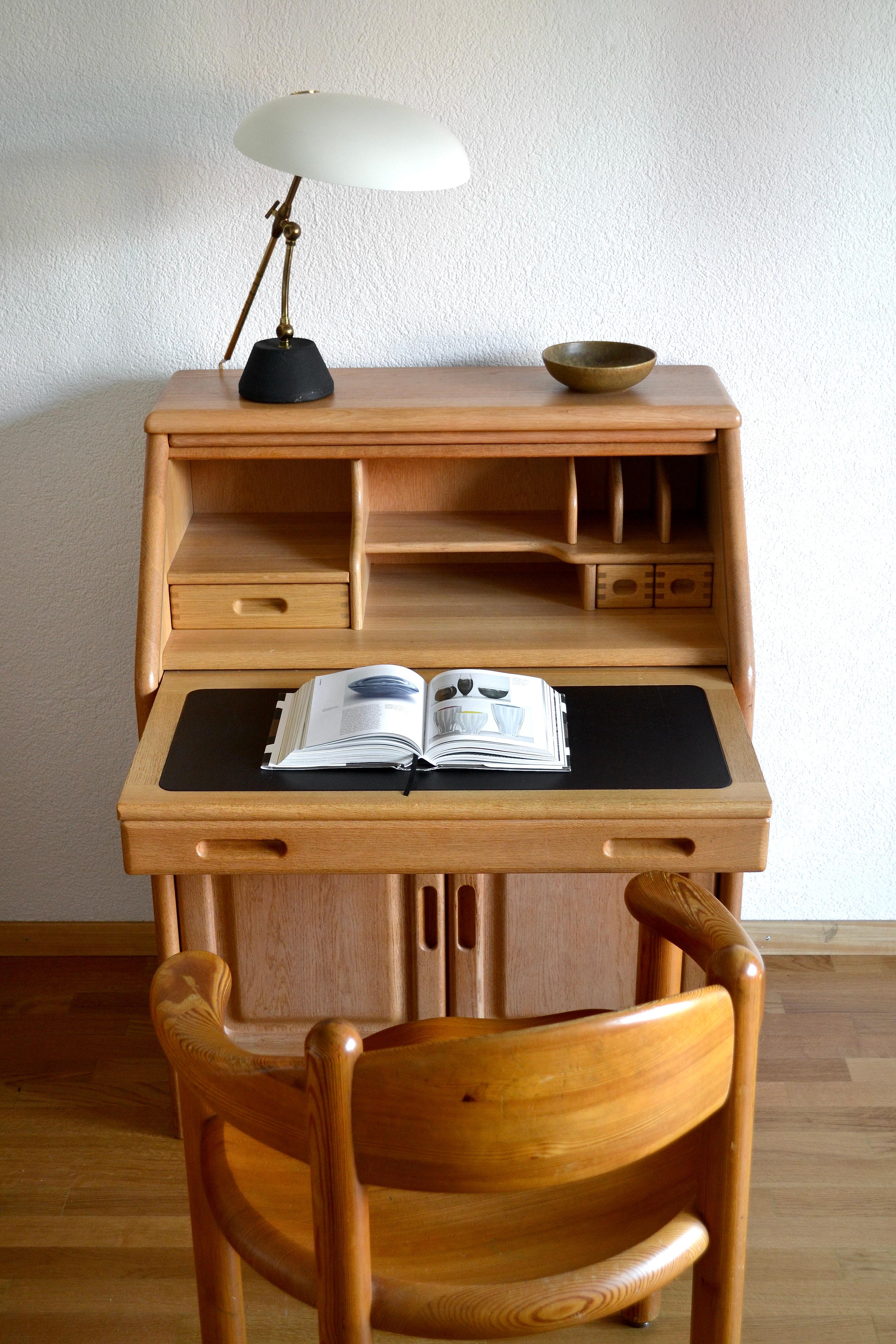 Secretary desk 1152M in solid oak, Dyrlund, Denmark, 1990's For Sale 4