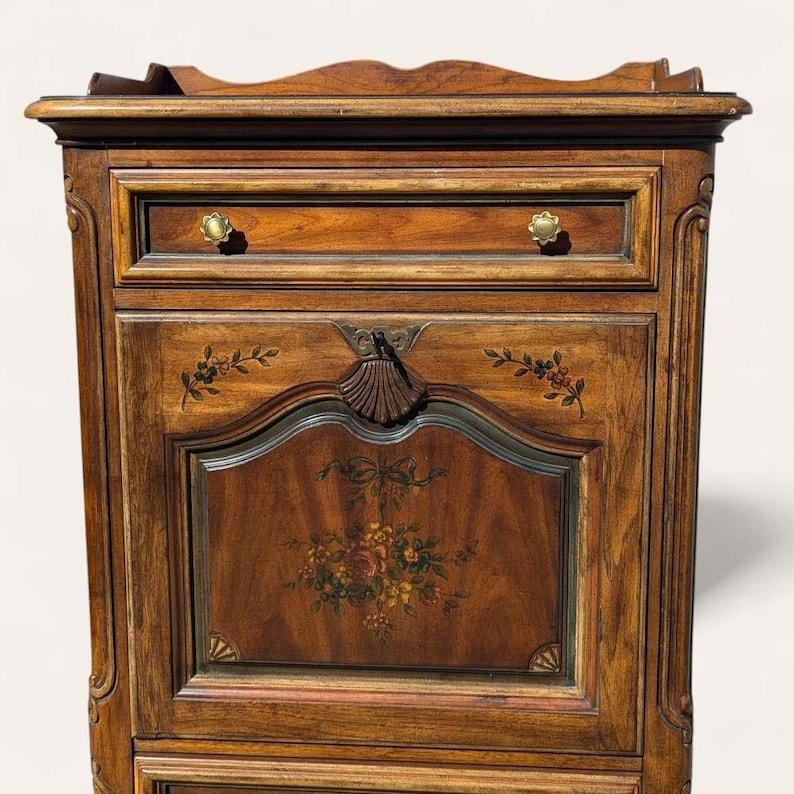 Secretary Desk by Drexel Heritage, Floral Motifs, French Provincial, Cabinet For Sale 4