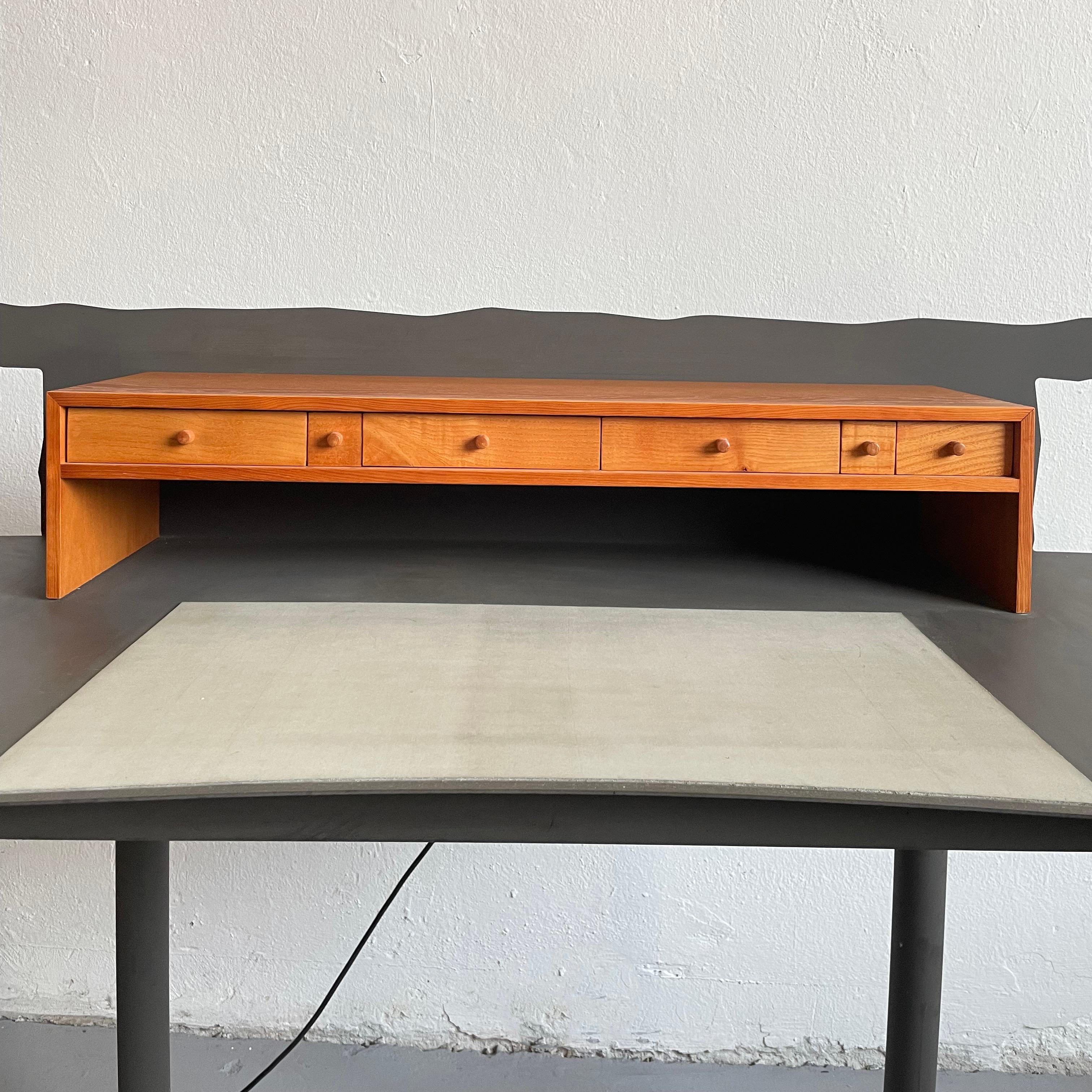 Secretary Desk ‘Entremanos’ by Spanish Artist Andrés Nagel for Akaba, 1988 Spain In Good Condition For Sale In Zagreb, HR