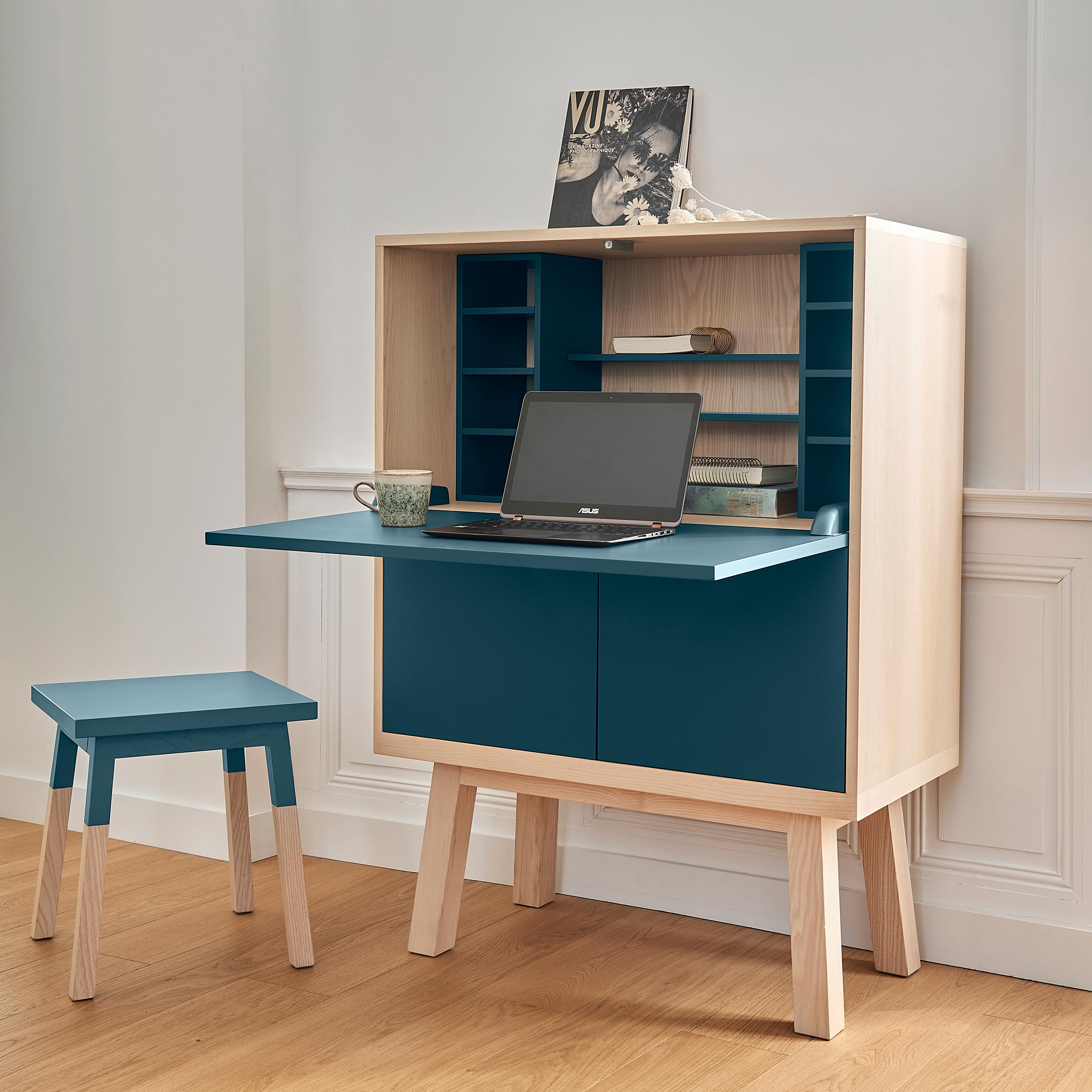 Bureau de secrétaire bleu foncé en bois, design scandinave d'Eric Gizard, Paris en vente 6