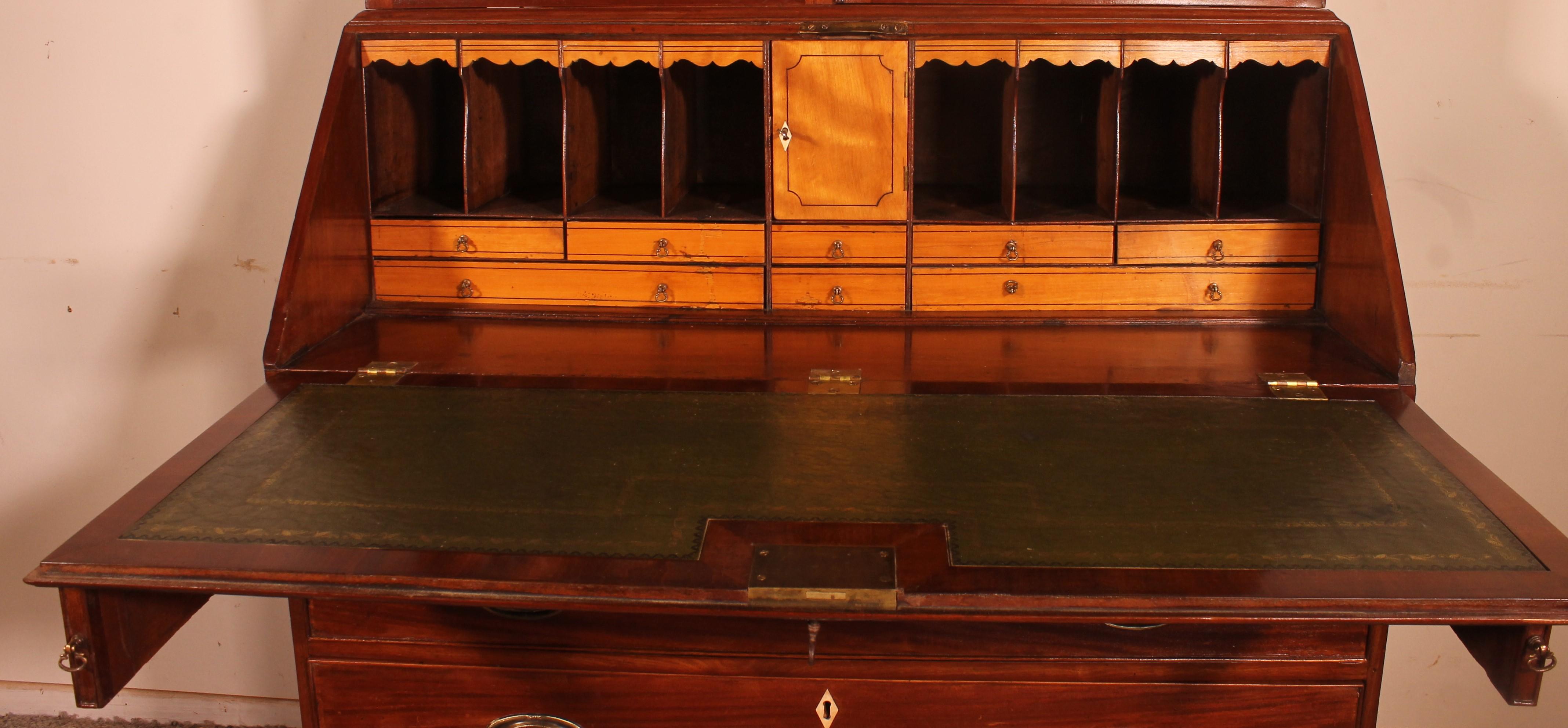 British Secretary from the Beginning of the 19th Century in Mahogany, England For Sale