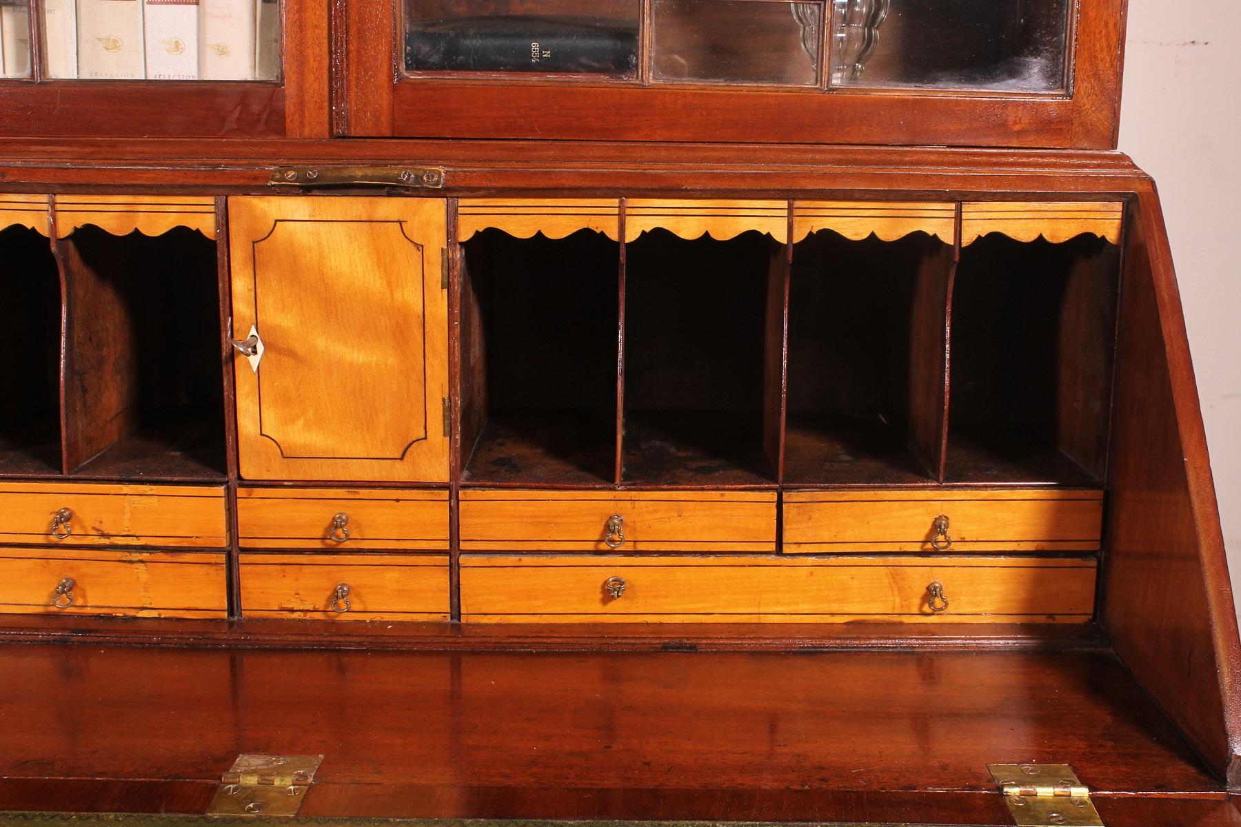 Secretary from the Beginning of the 19th Century in Mahogany, England In Good Condition For Sale In Brussels, Brussels