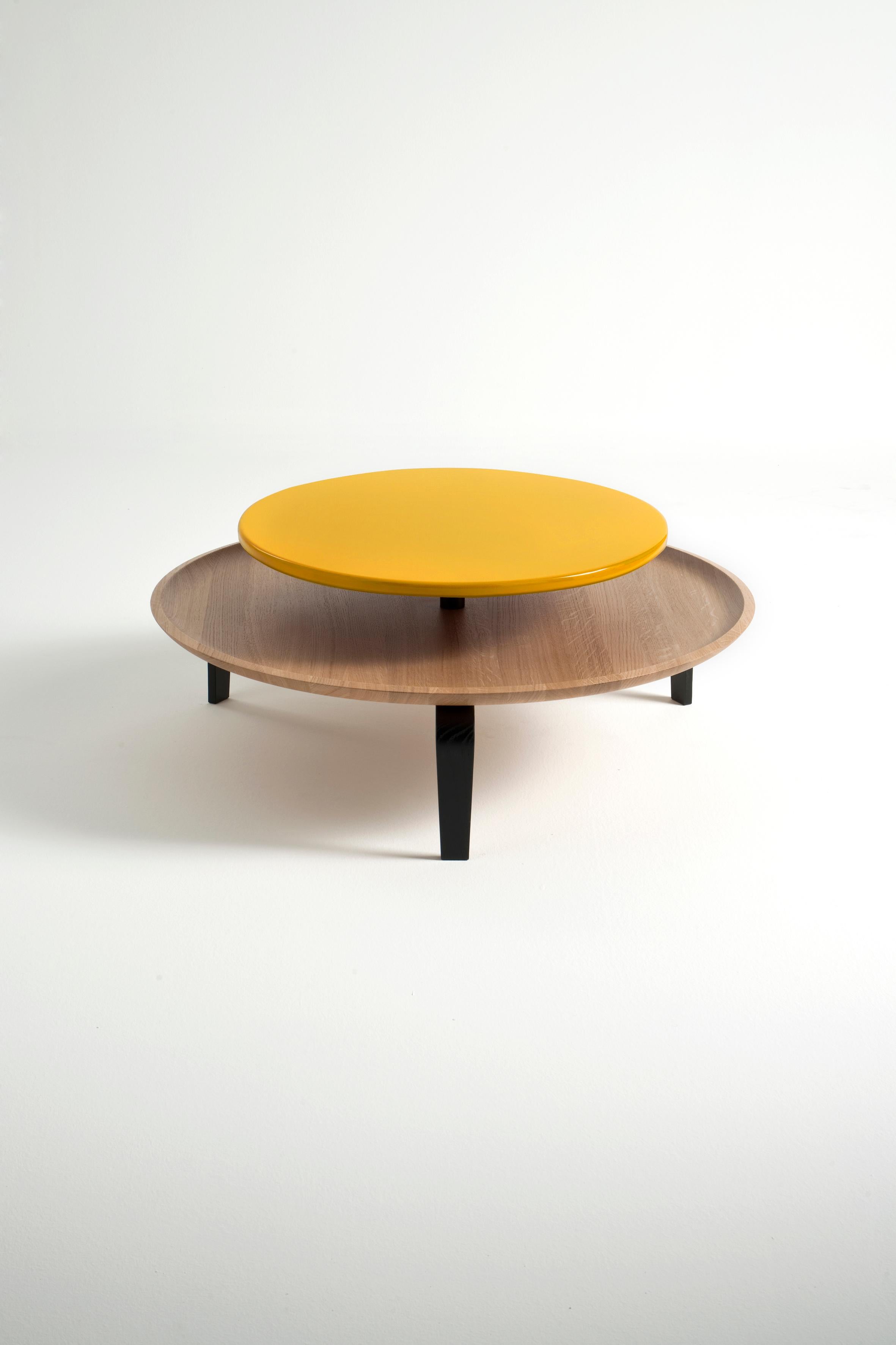 Table basse ronde Secreto par Col, plateau en chêne naturel et laqué orange en vente 4