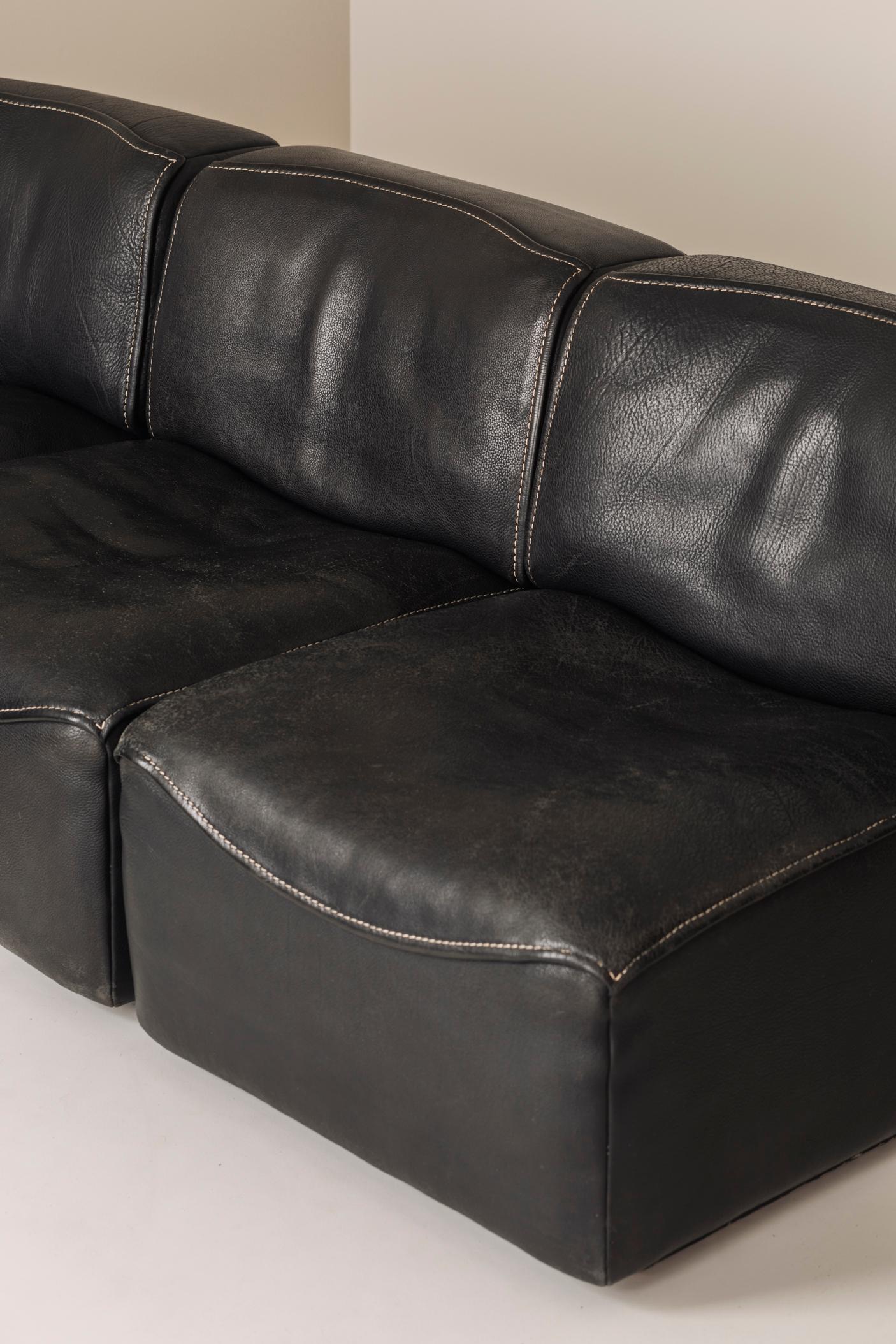 Sectional Black Leather ‘DS15’ Sofa Designed by De Sede, Switzerland, 1970s In Good Condition In Antwerp, BE