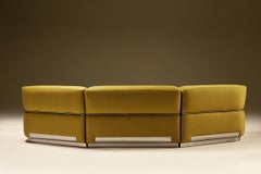 Sofá seccional curvo de Tatjana von Stein, Francia