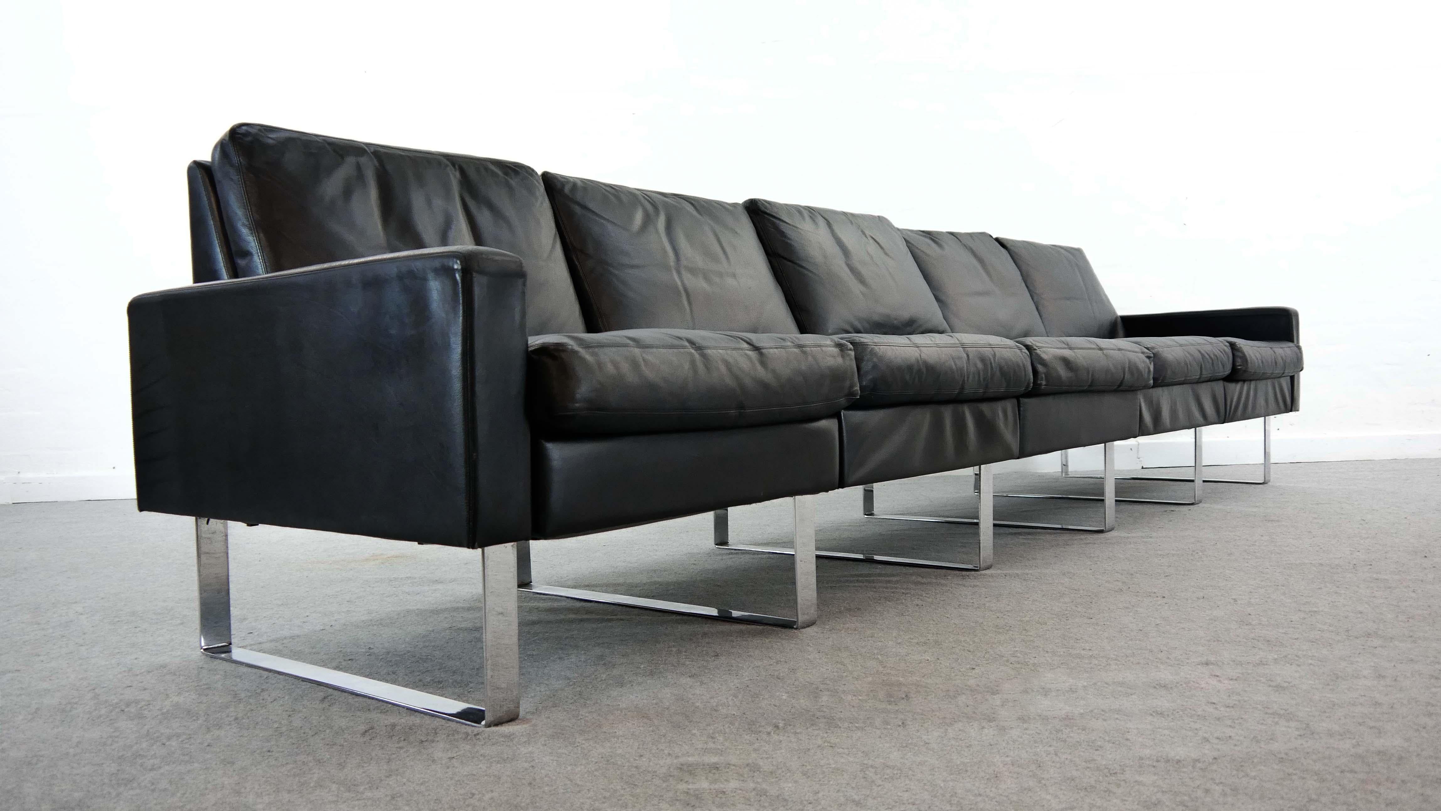 Modulares Conseta-Sofa auf Läufern von COR, Deutschland, aus schwarzem Leder  im Zustand „Gut“ in Halle, DE