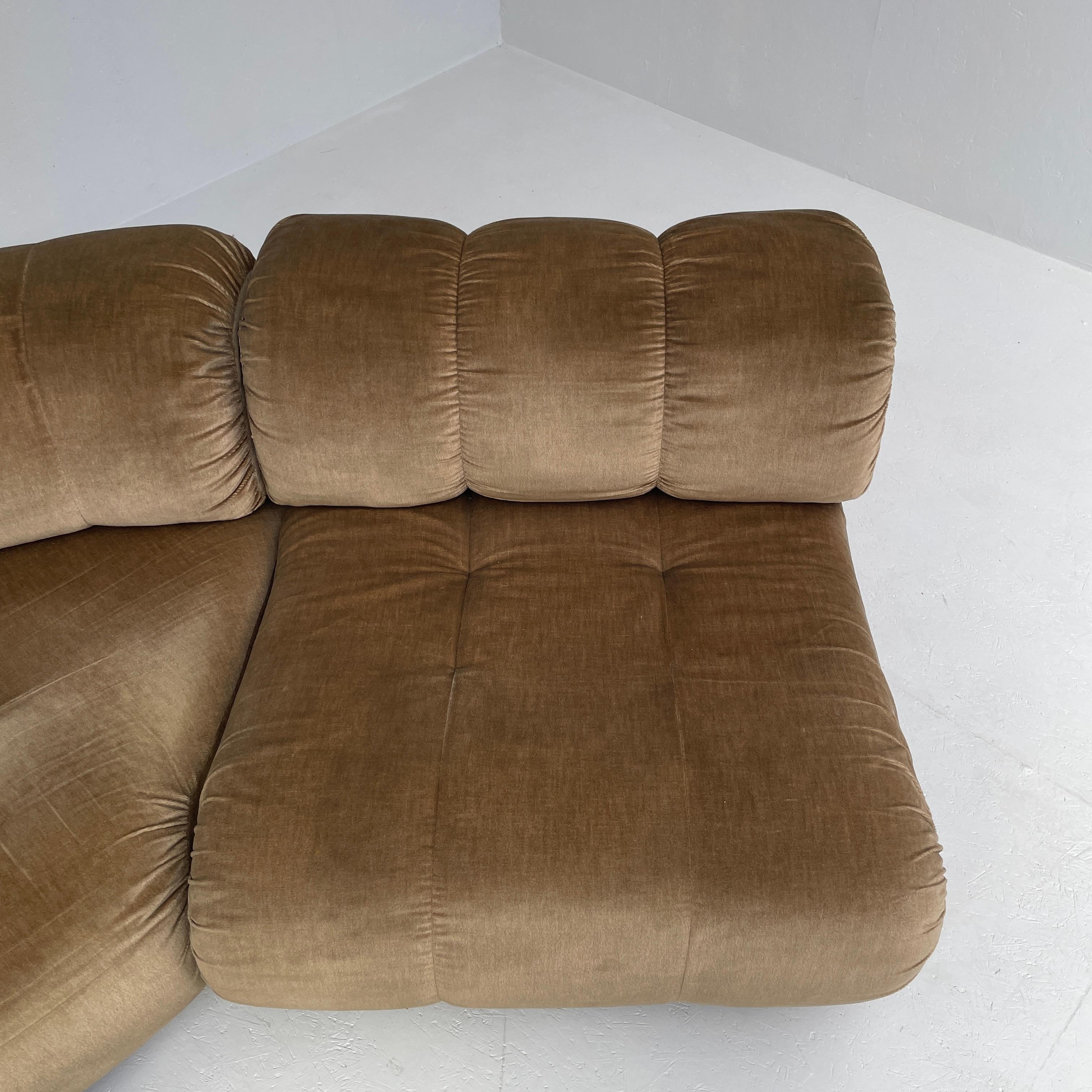 Sectional sofa by Giuseppe Munari for Poltrona Munari, Italy 1970 2