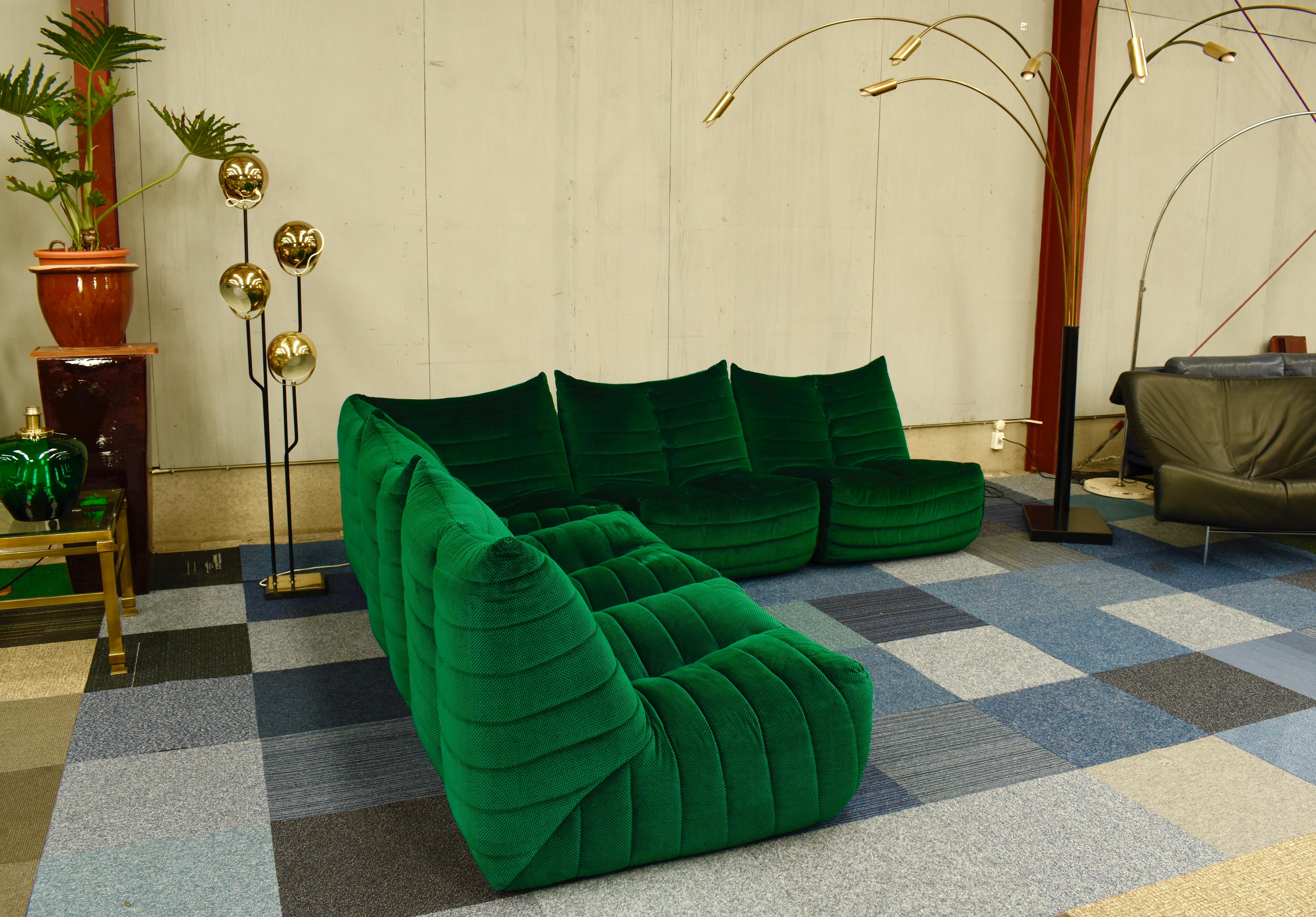 Sectional Sofa in Green Velvet by Gianfranco Grignani, Italy, circa 1970 4