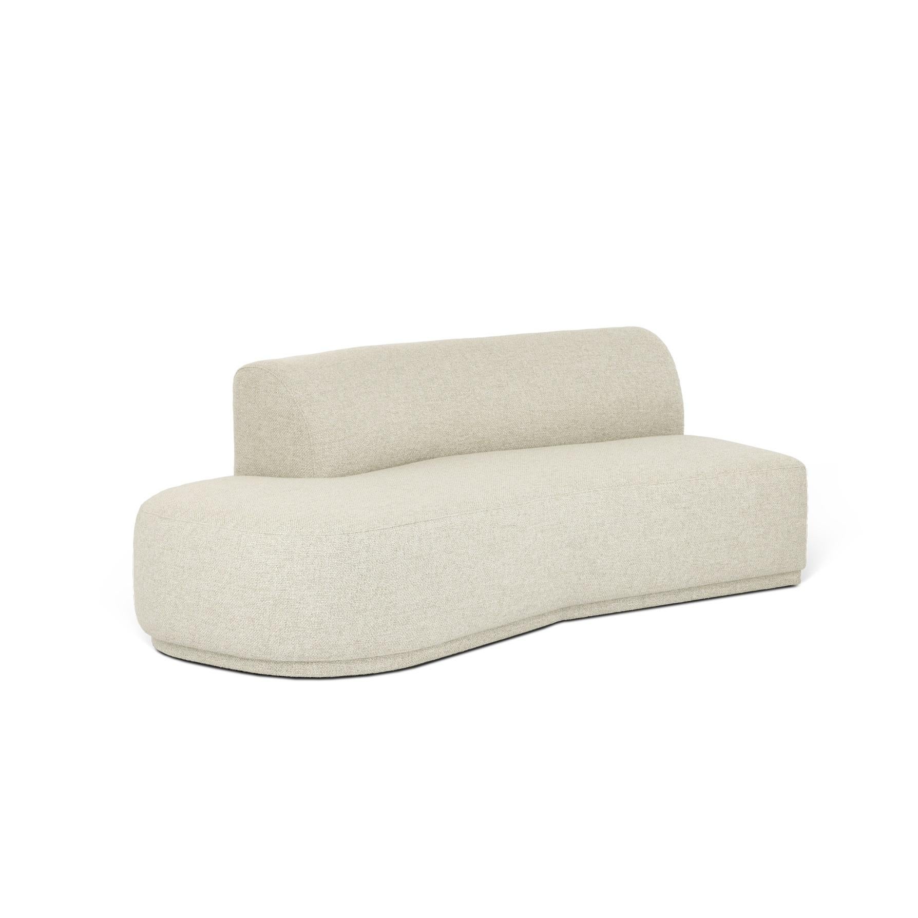 Sofá Seccional Tapizado en Terciopelo con Base de Zócalo Tapizada Hecho a mano en venta