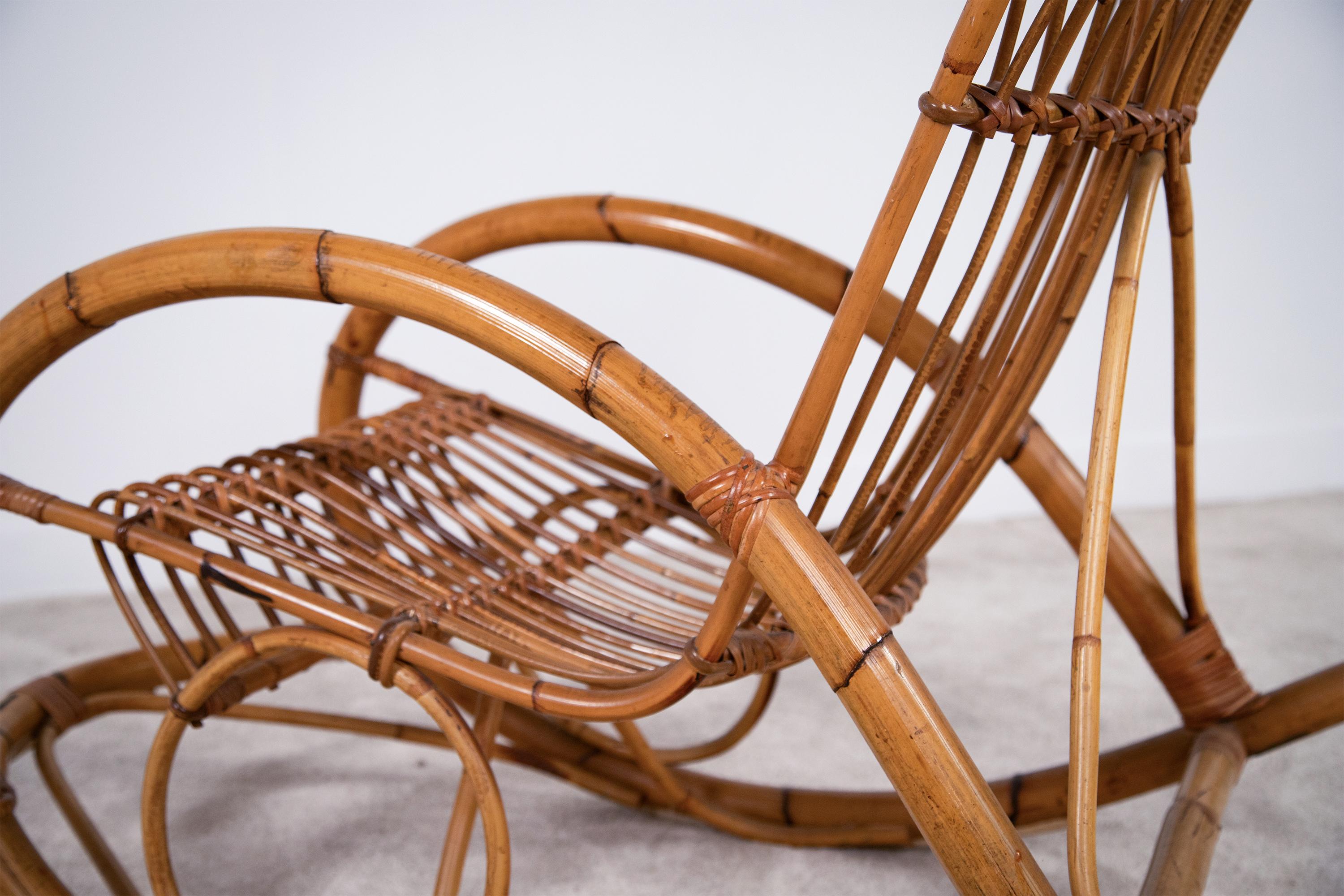 Bamboo rocking chair in the style of Franco Albini , Italy 1960s. In Good Condition For Sale In Correggio, IT