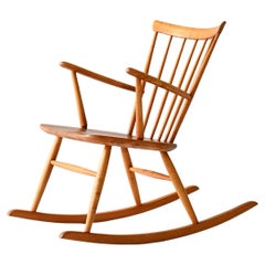 Sedia a dondolo scandinava anni 50/60 in faggio e teak
