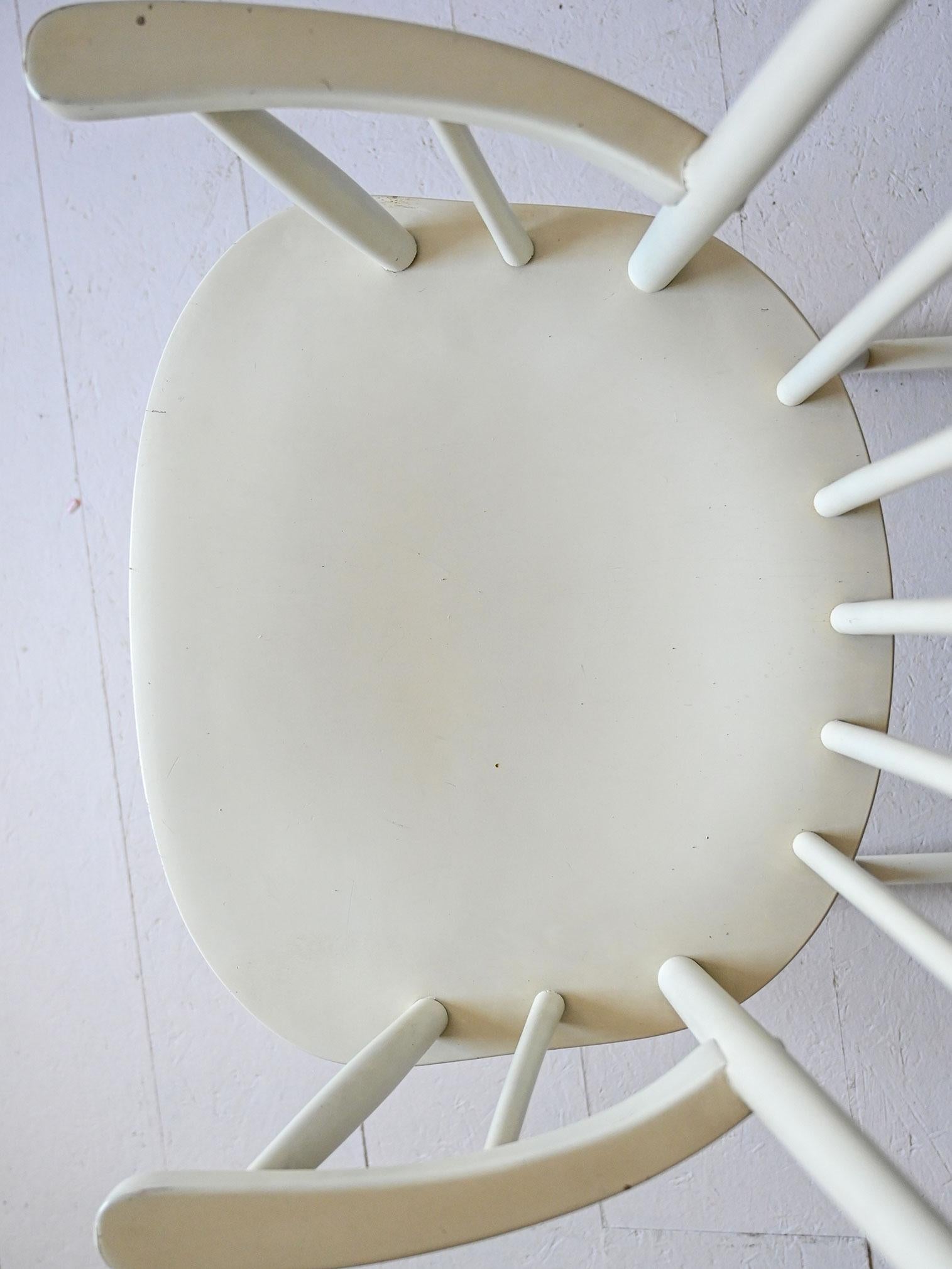 Skandinavischer Schaukelstuhl im Angebot 1