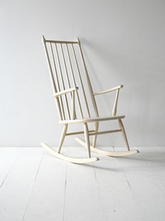Scandinavian vintage rocking chair in white lacquered wood