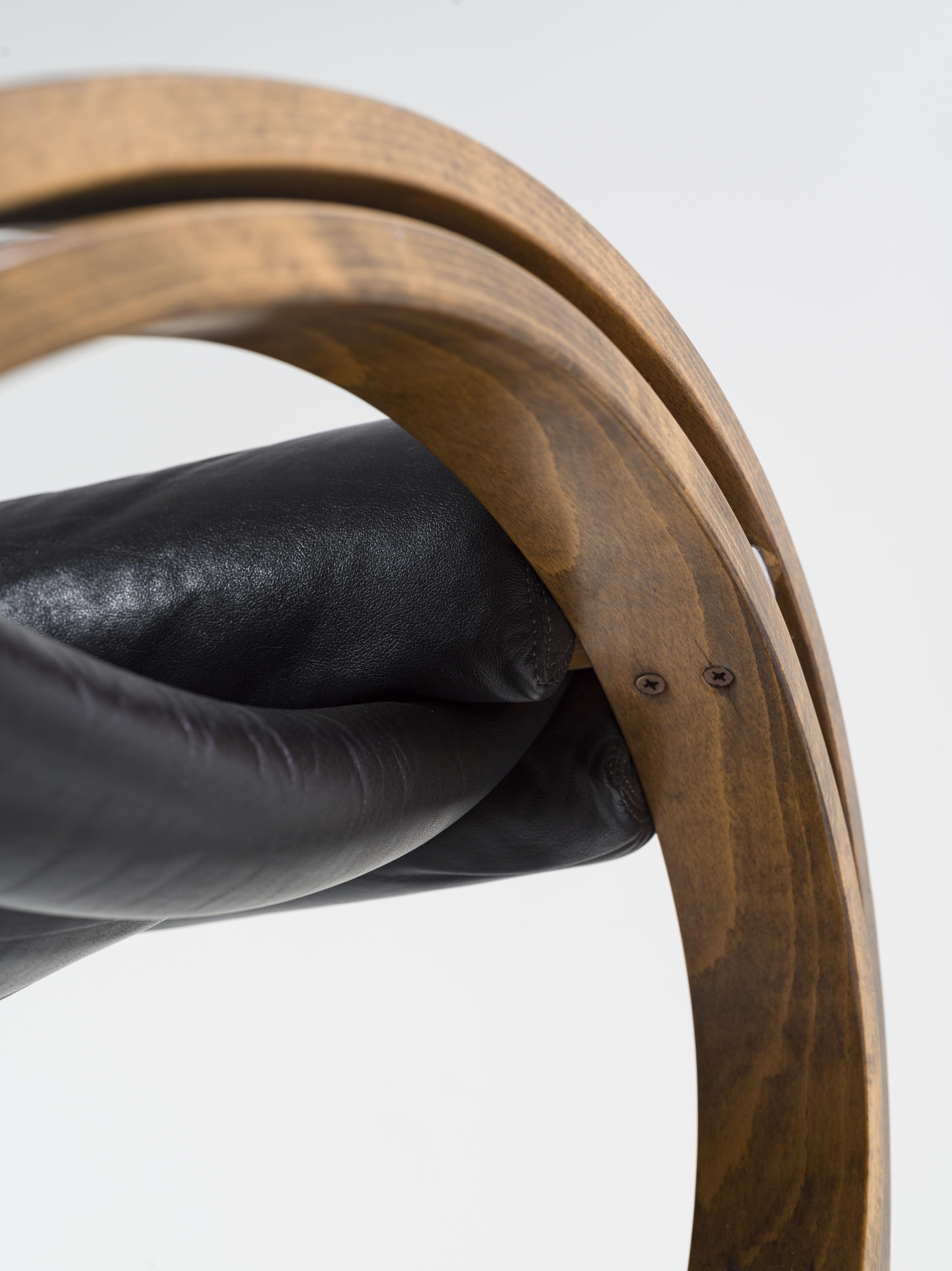 Sgarsul rocking chair in leather and wood Gae Aulenti for Poltronova Italia 1962 For Sale 10