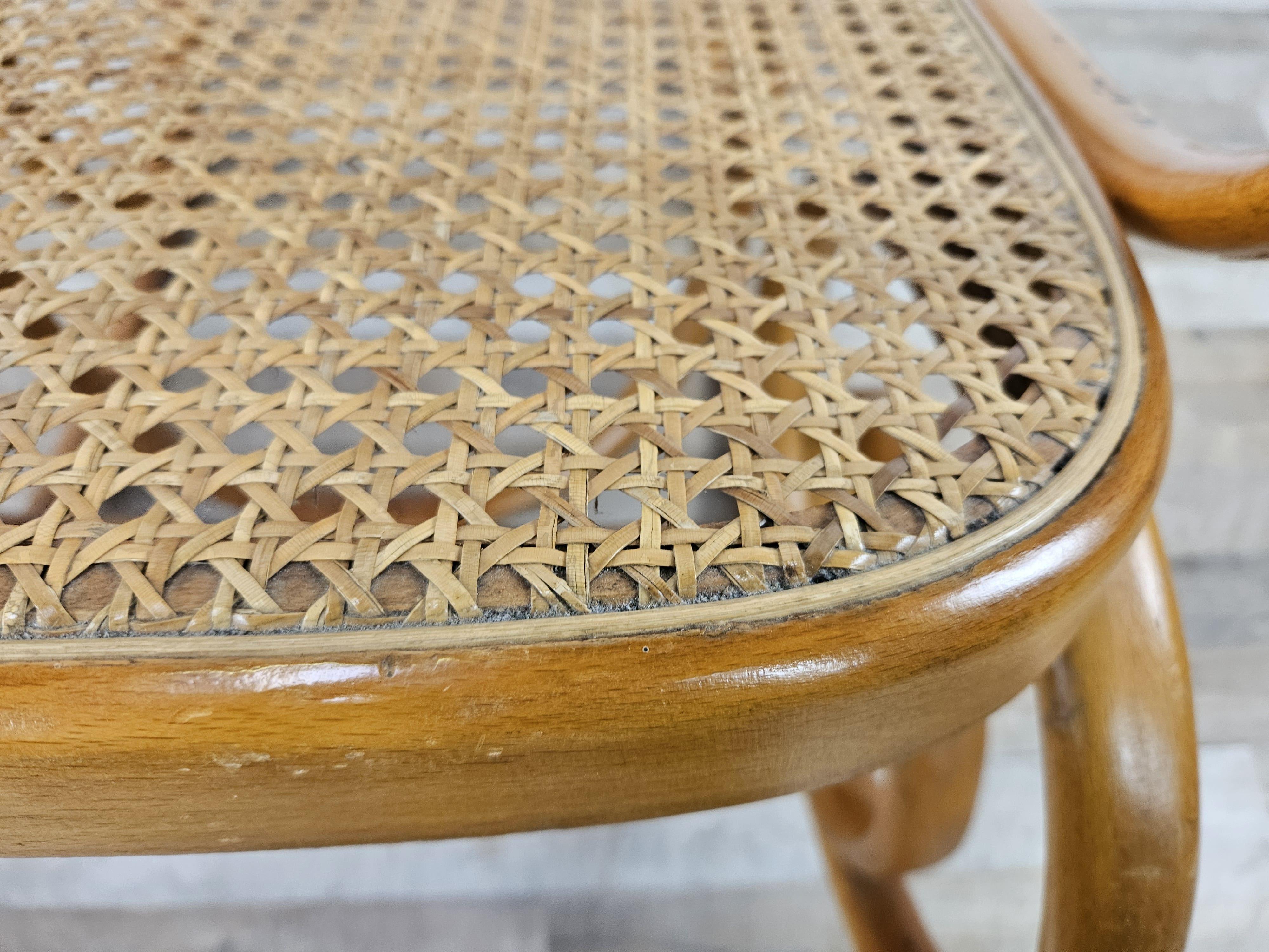 20th century Viennese rocking chair made of wood and Vienna straw For Sale 2