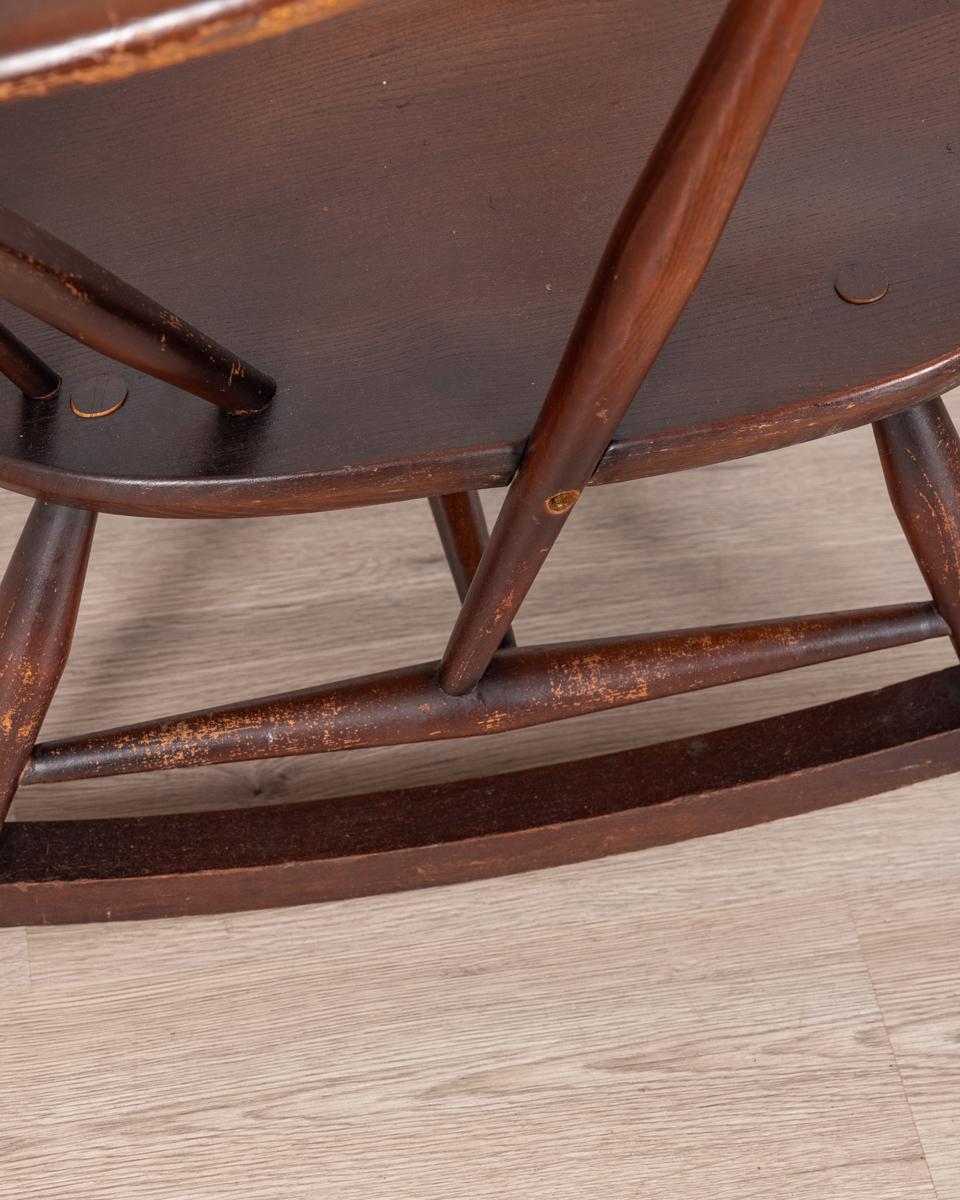 Vintage 1950s rocking chair mod. 316 design Lucian Ercolani for Ercol 1