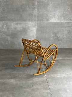 Sedia a dondolo vintage in vimini da bambini, anni '60